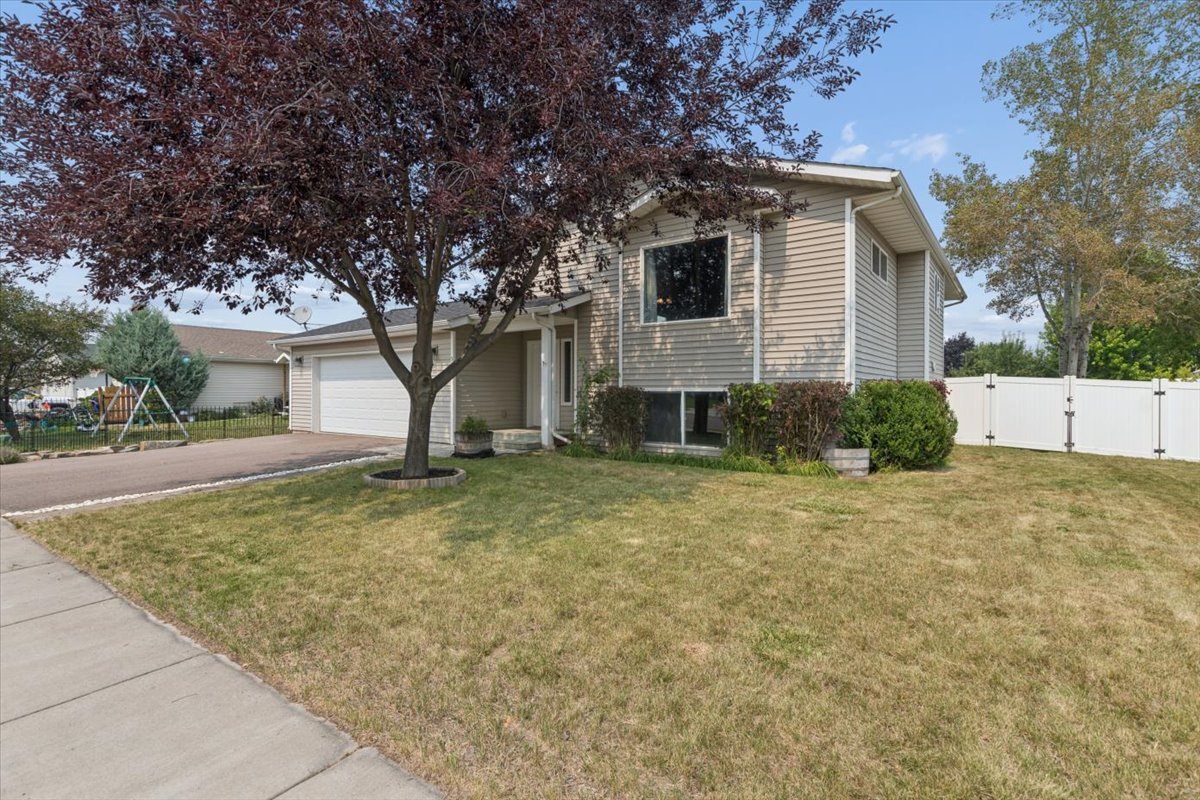 55 Rockefeller Drive Property Photo 1