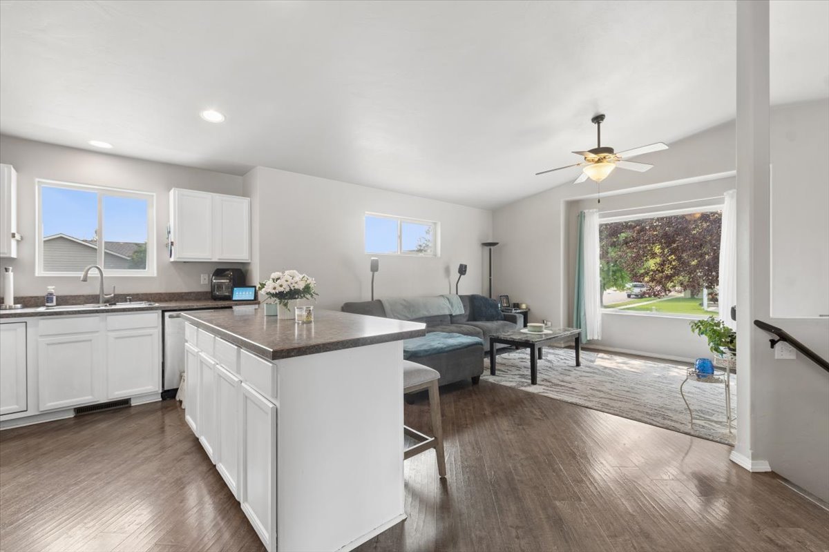 55 Rockefeller Drive Property Photo 8