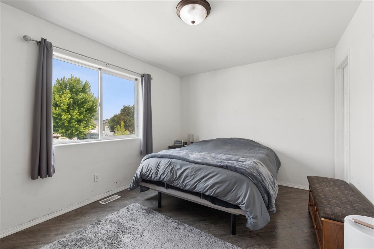55 Rockefeller Drive Property Photo 16