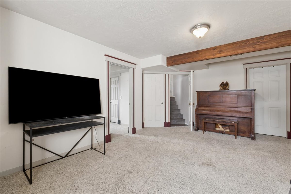 55 Rockefeller Drive Property Photo 20