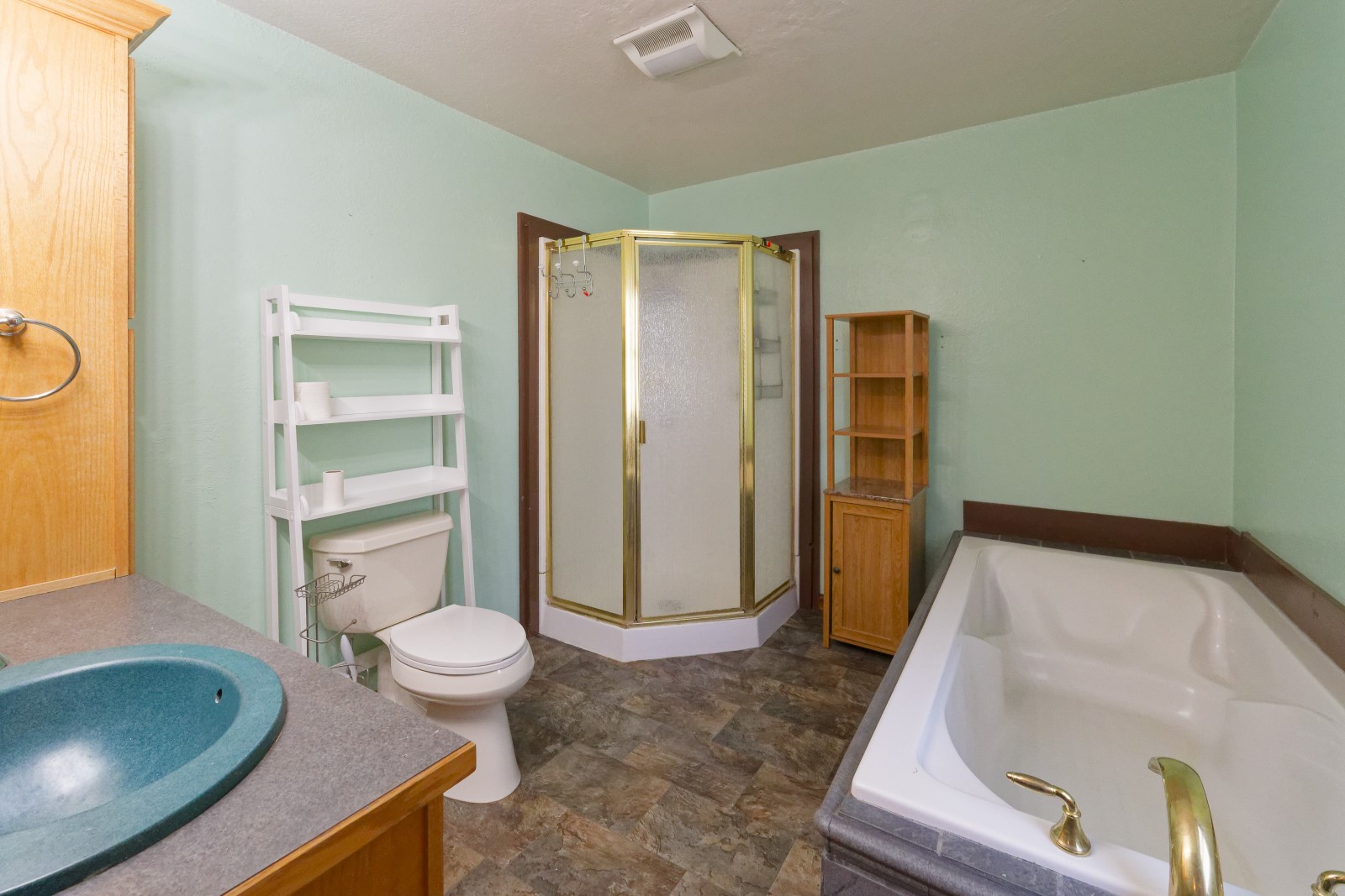 935 Hornet Street Property Photo 11