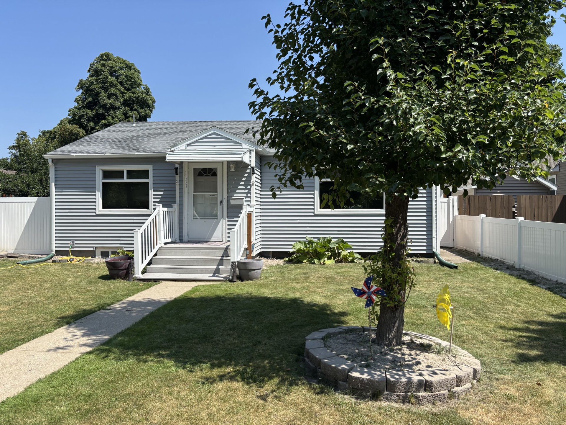 1111 6th Avenue E Property Photo 2