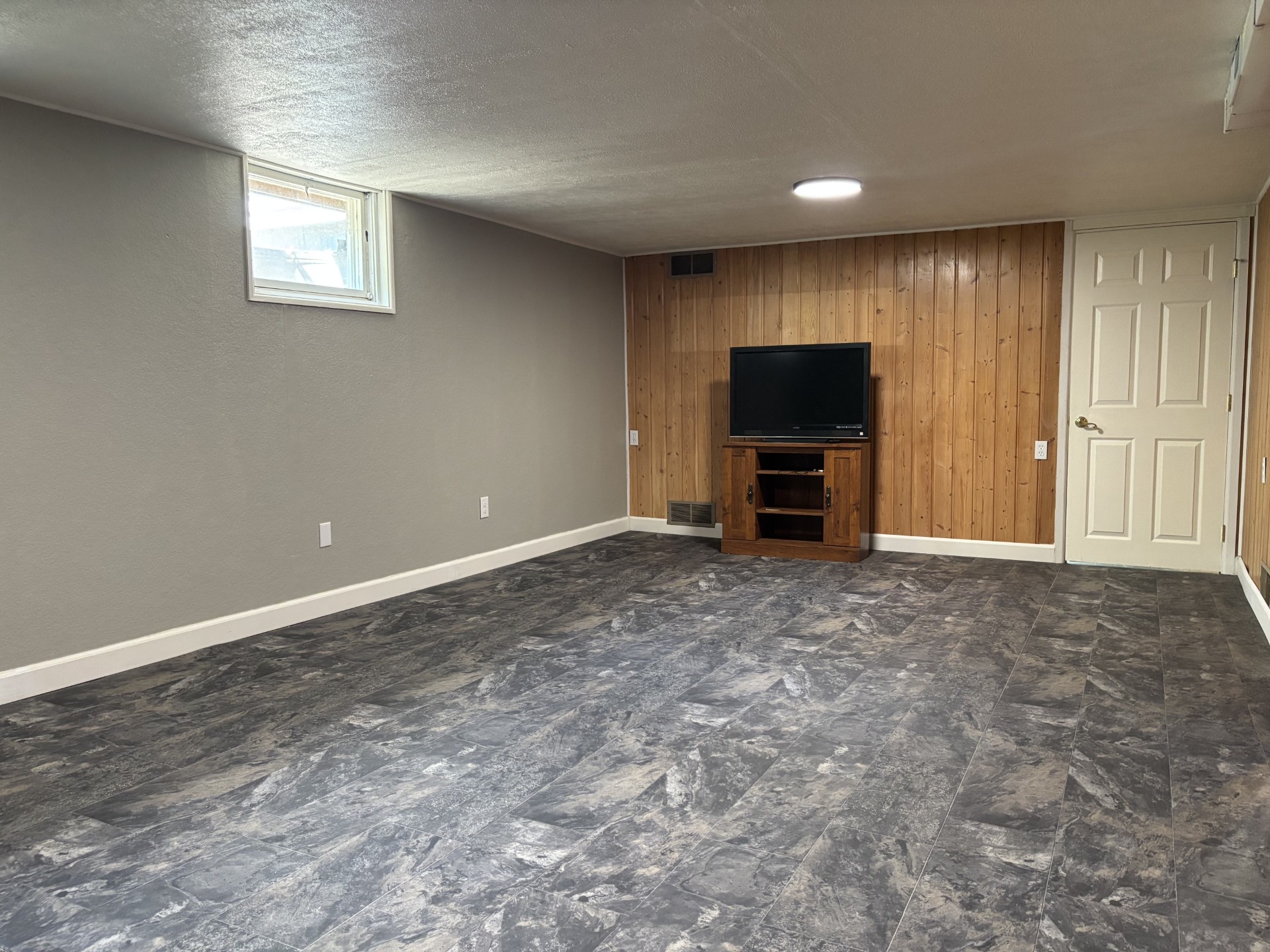 1111 6th Avenue E Property Photo 18