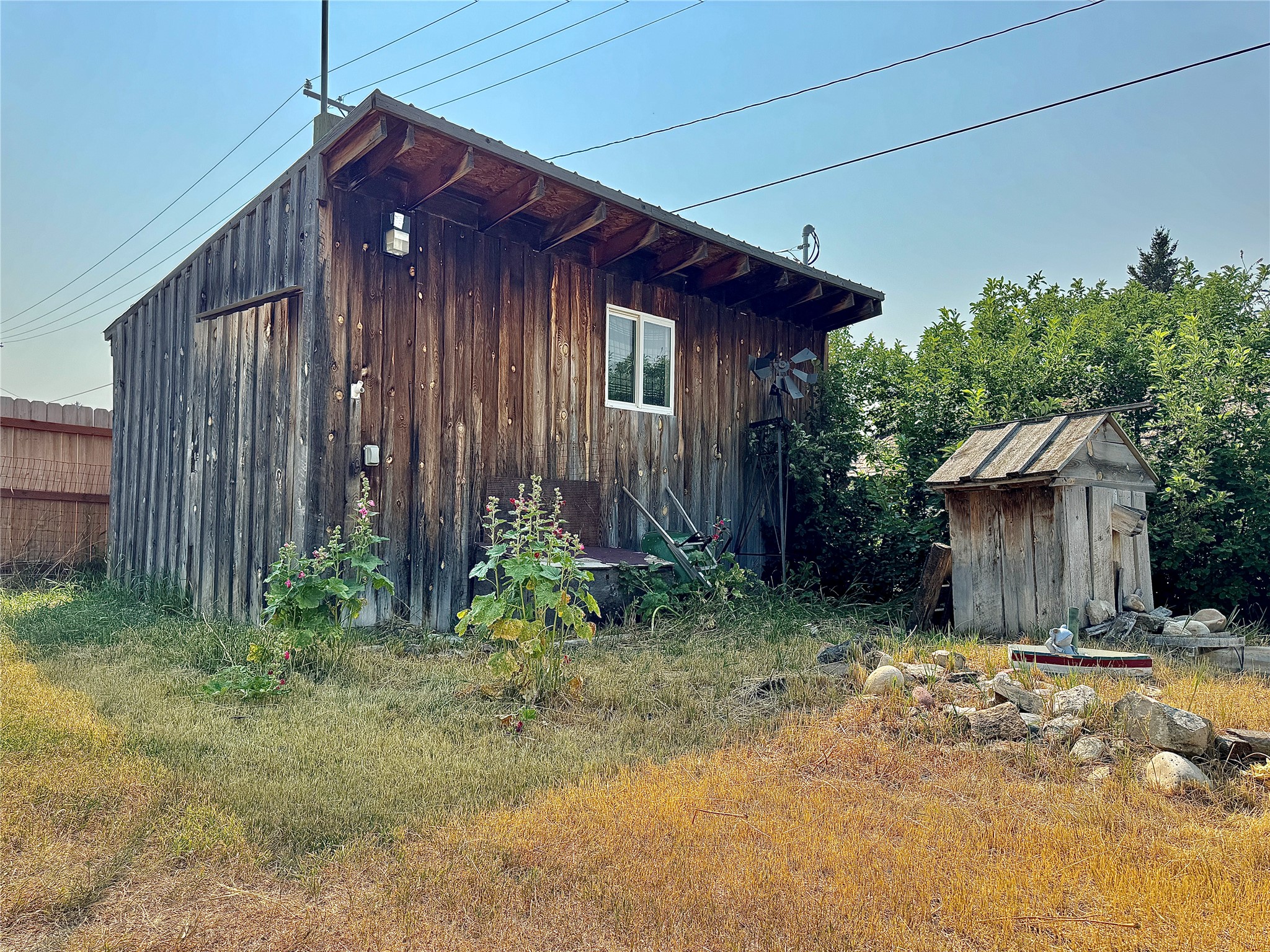 400 E Larime Street Property Photo 5