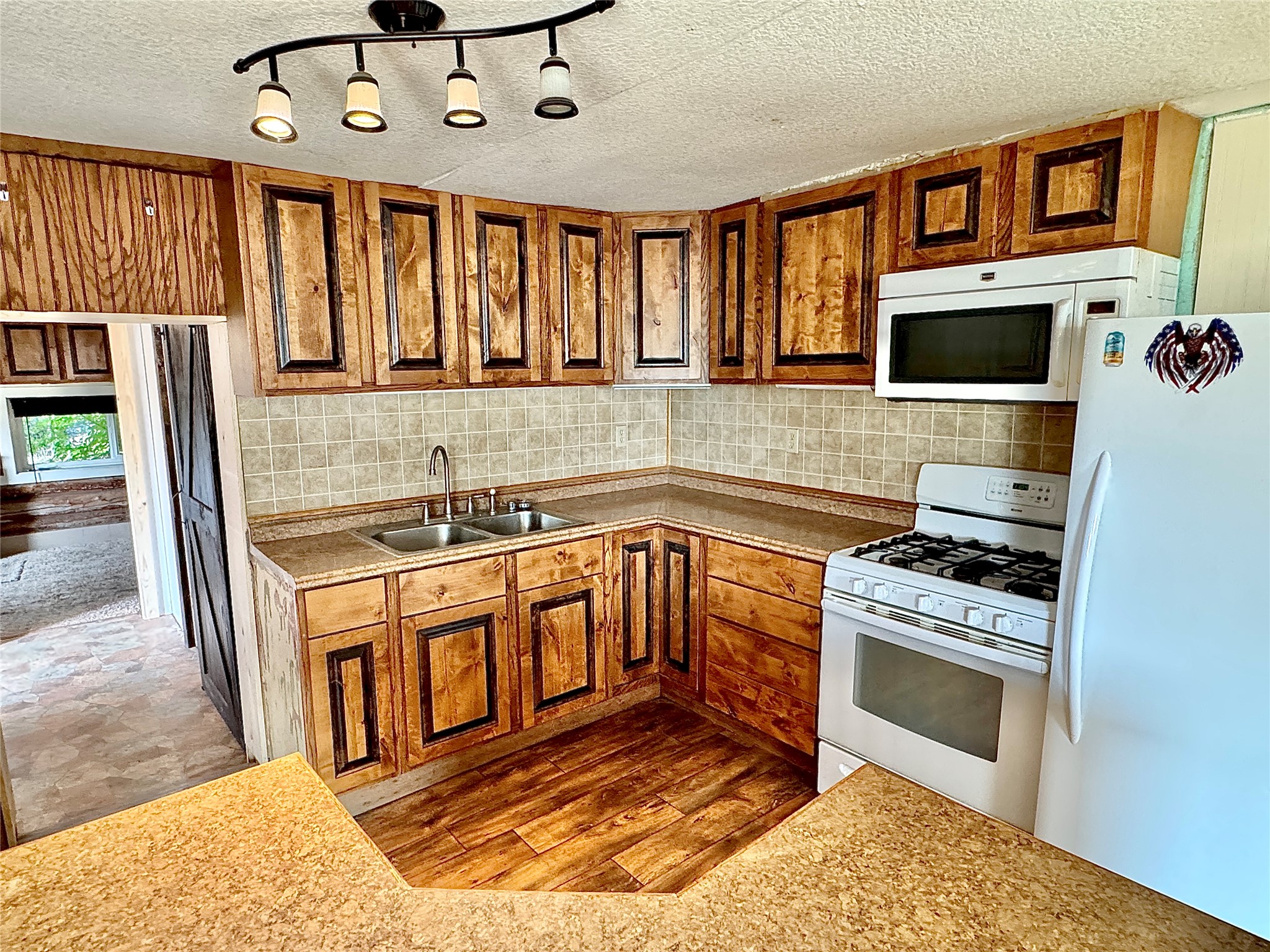 400 E Larime Street Property Photo 13