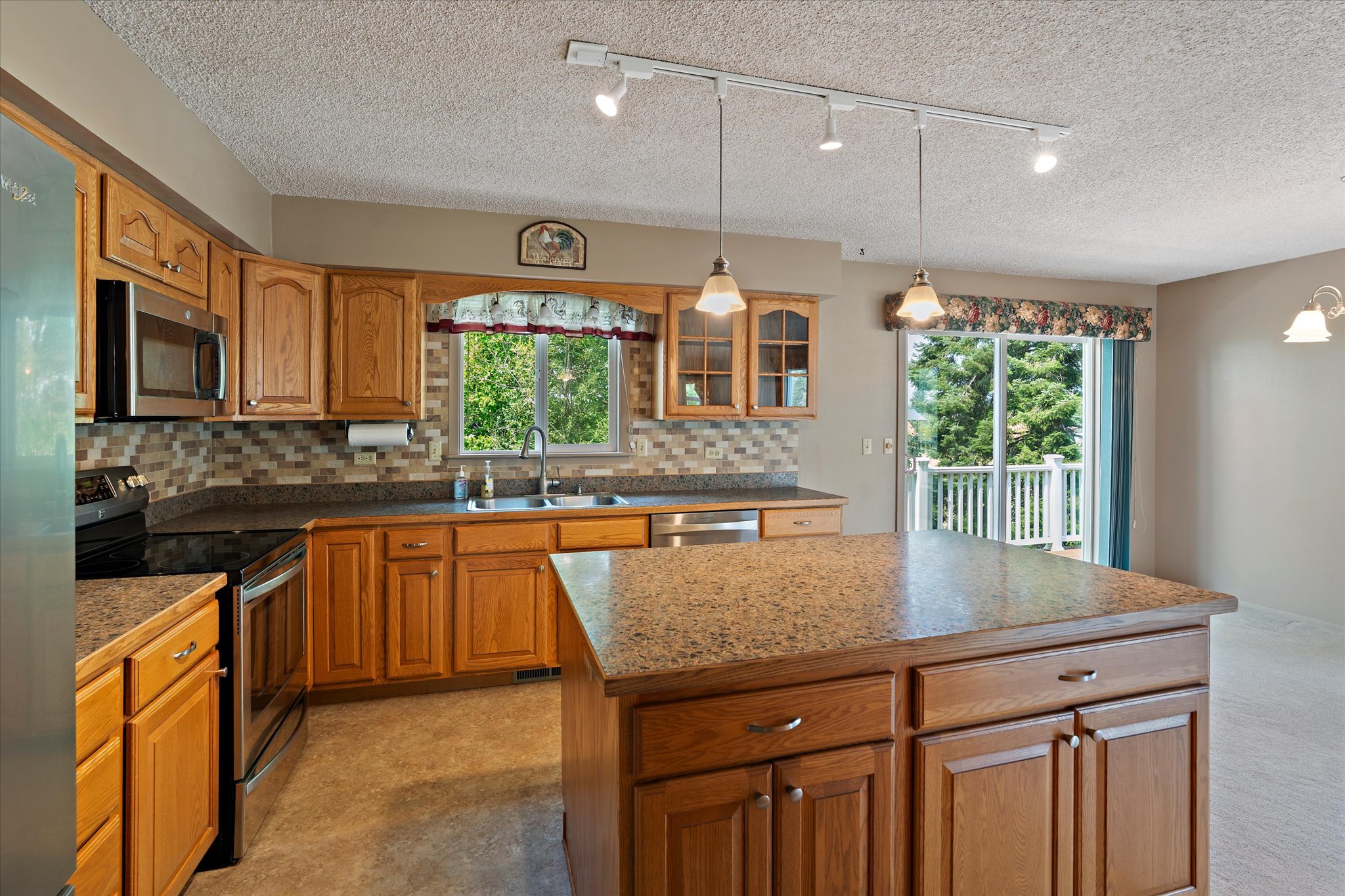 600 Jensen Road Property Photo 21