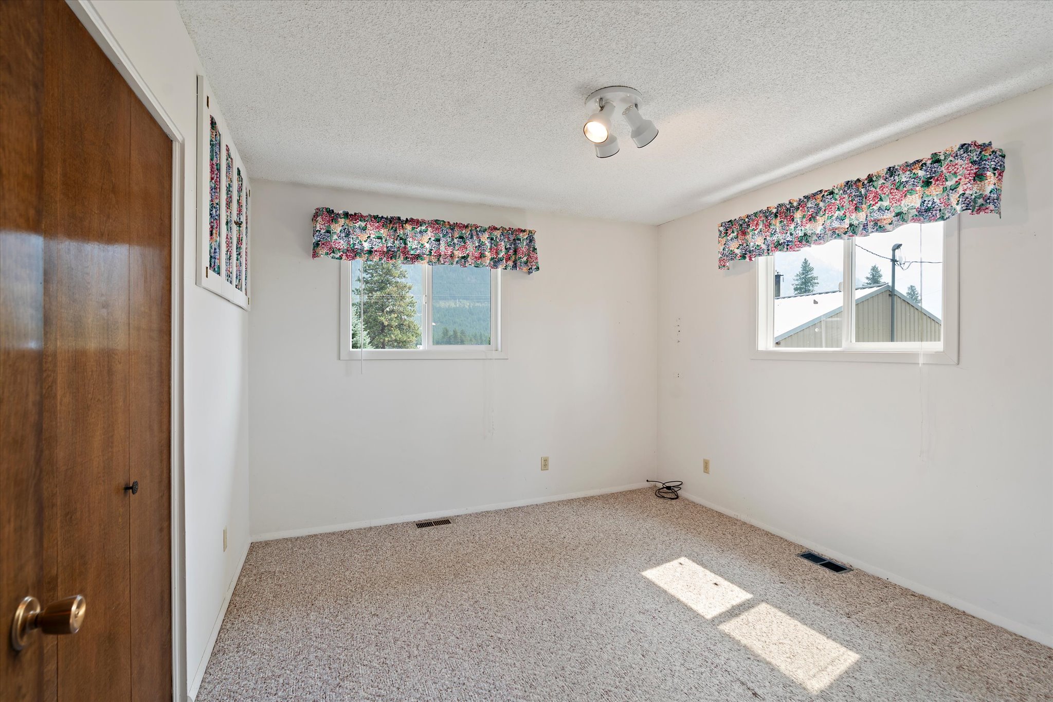 600 Jensen Road Property Photo 27
