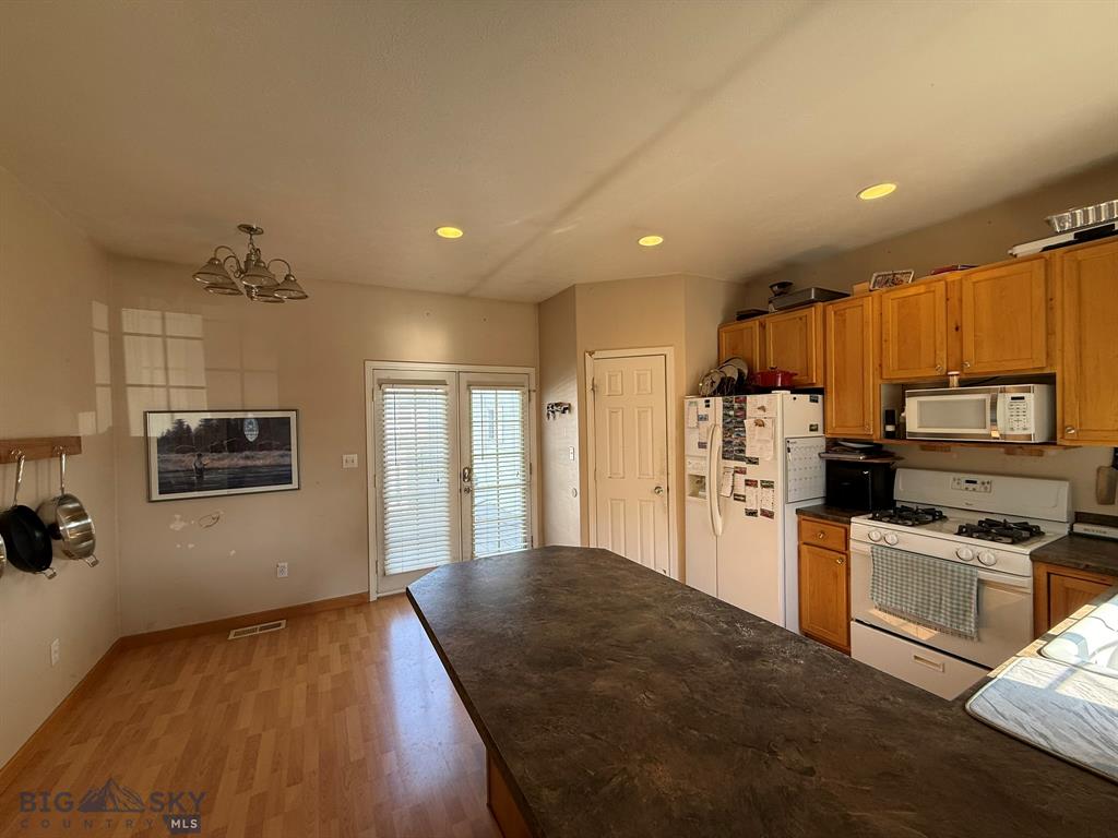 1856 Phillips Avenue Property Photo 6
