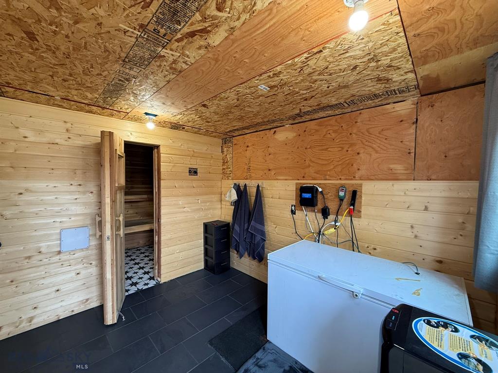 1856 Phillips Avenue Property Photo 21
