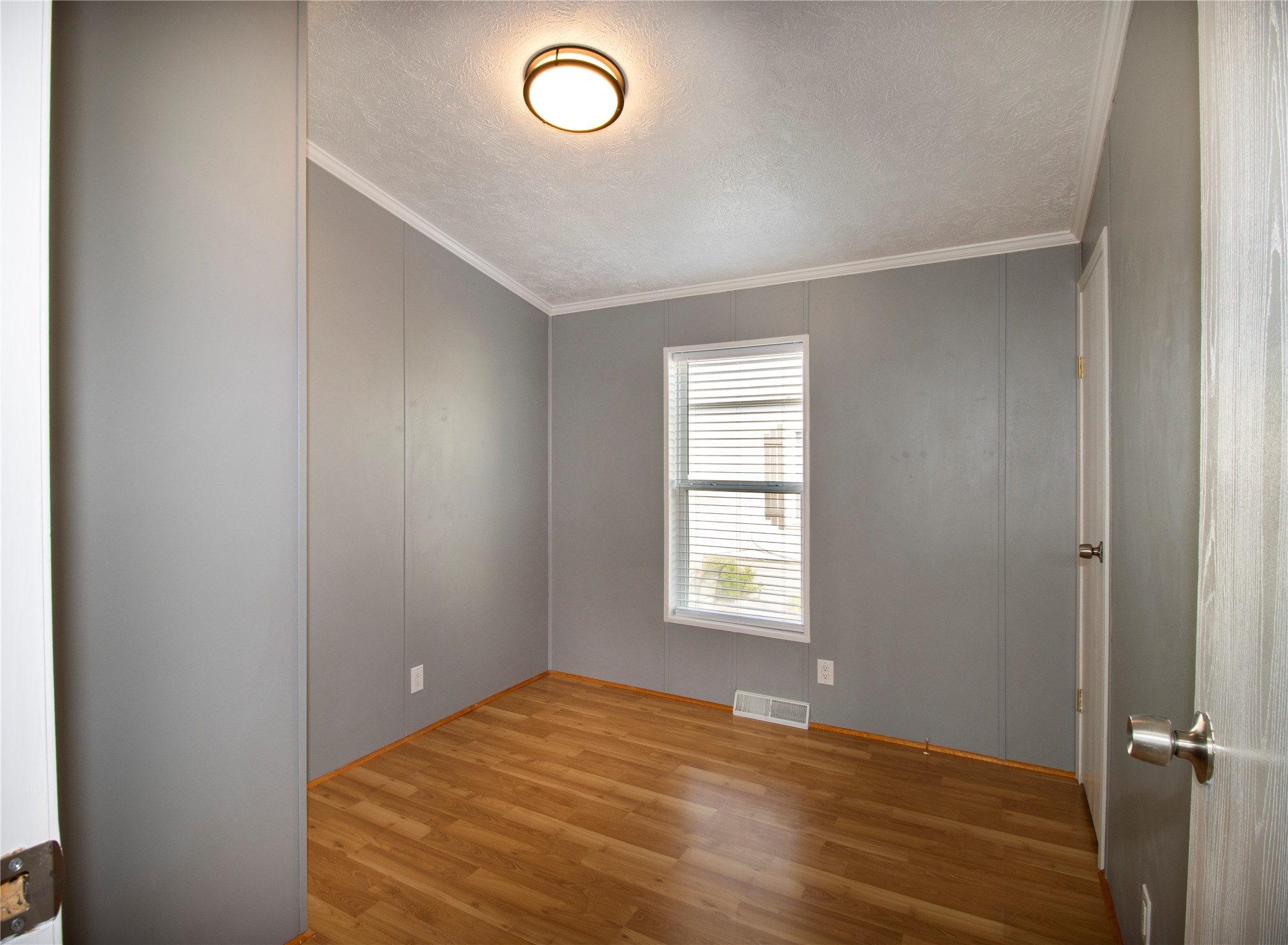 1813 S Reserve Street 11 Property Photo 17