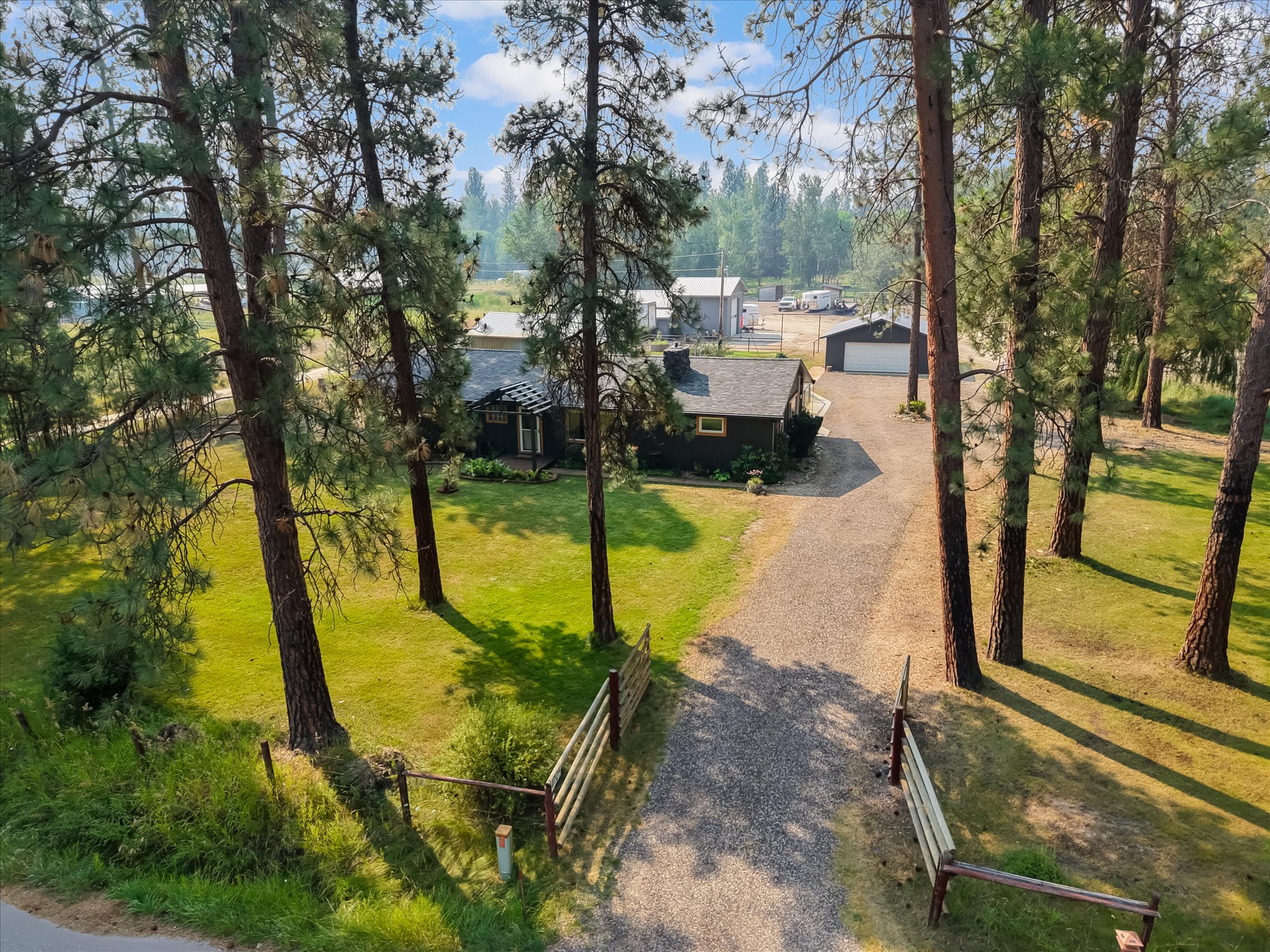 4725 E Carlton Creek Road Property Photo 1