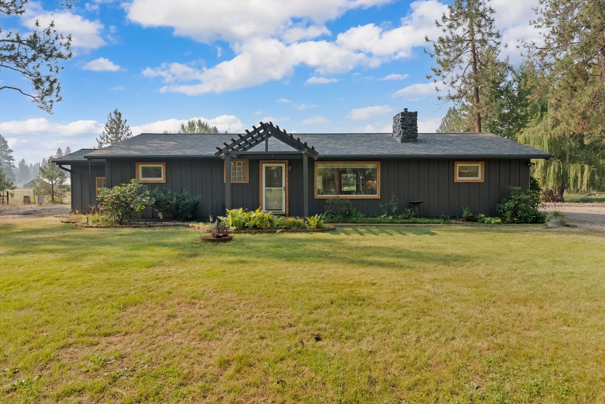 4725 E Carlton Creek Road Property Photo 3