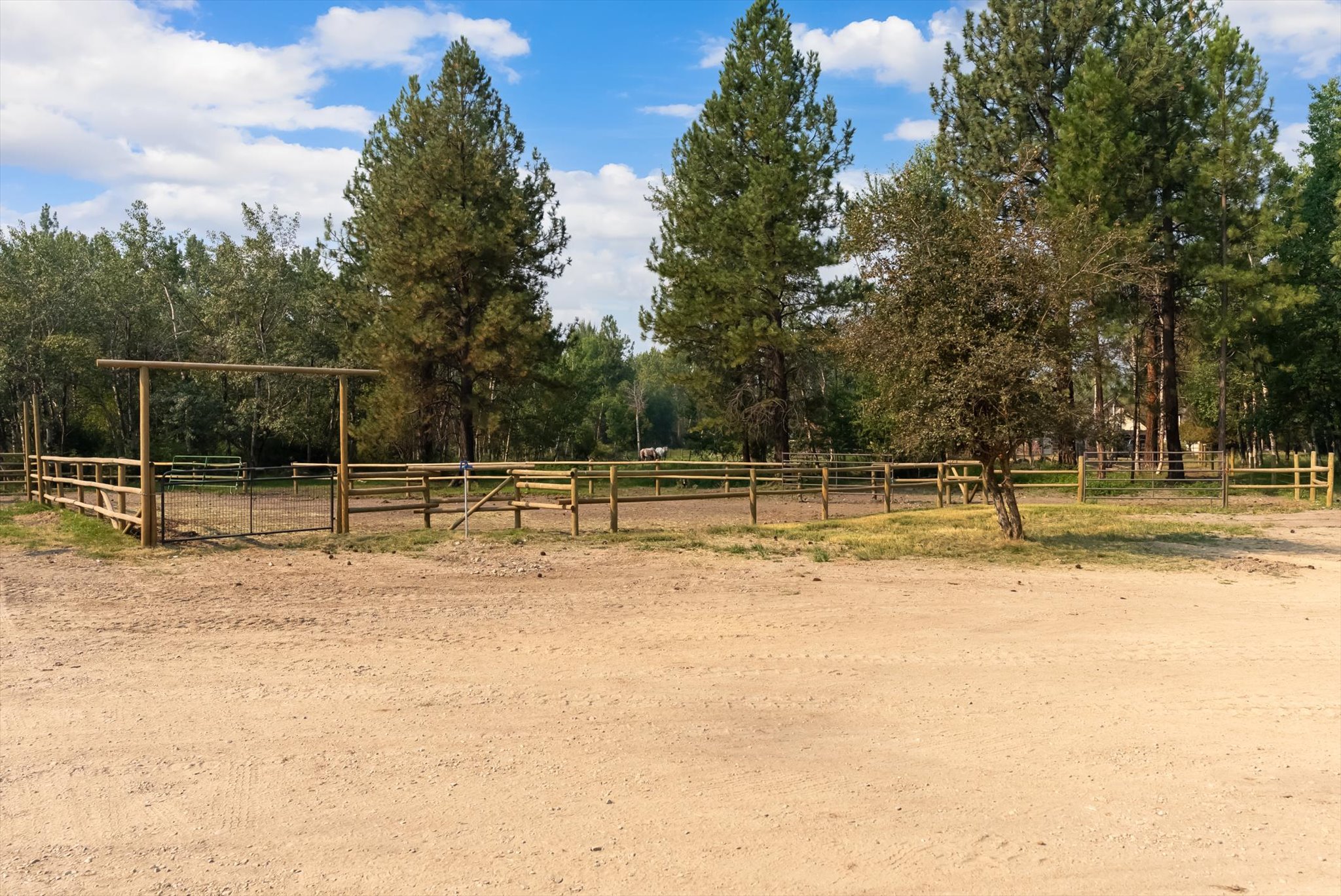 4725 E Carlton Creek Road Property Photo 31