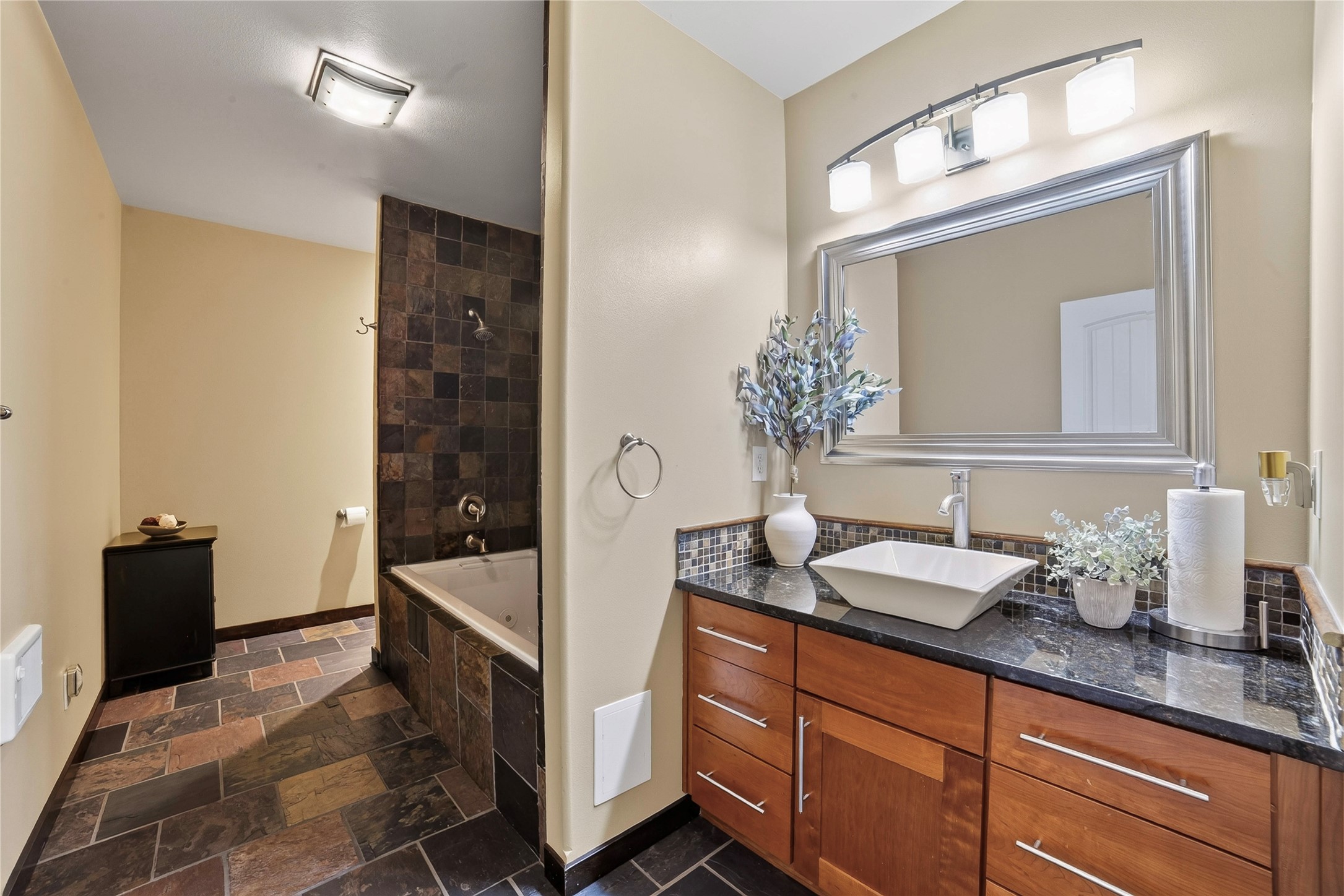 39120 Lakeview Lane Property Photo 39