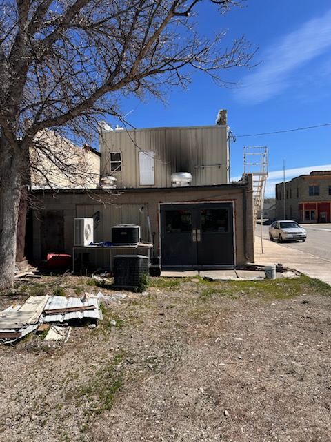11 Central Avenue N Property Photo 4