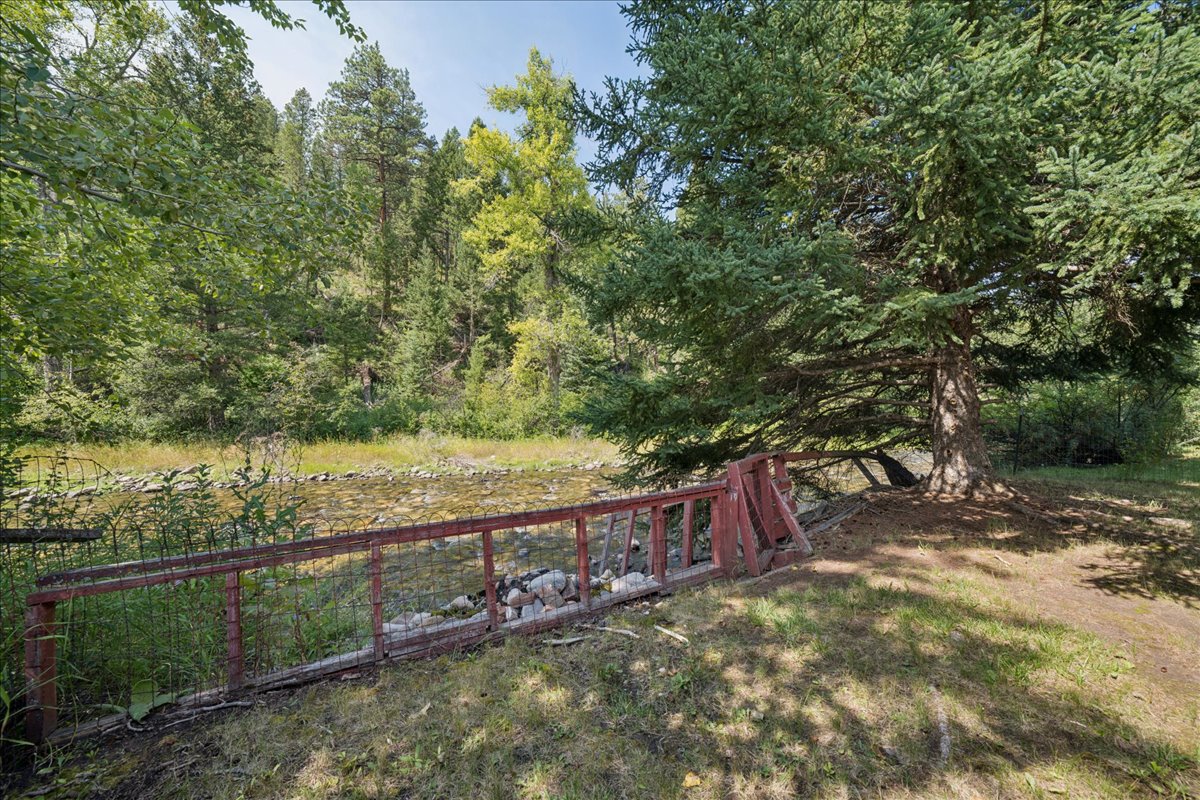 12 Cascade Avenue Property Photo 4