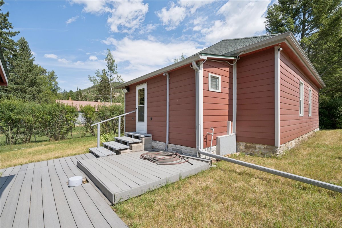12 Cascade Avenue Property Photo 26