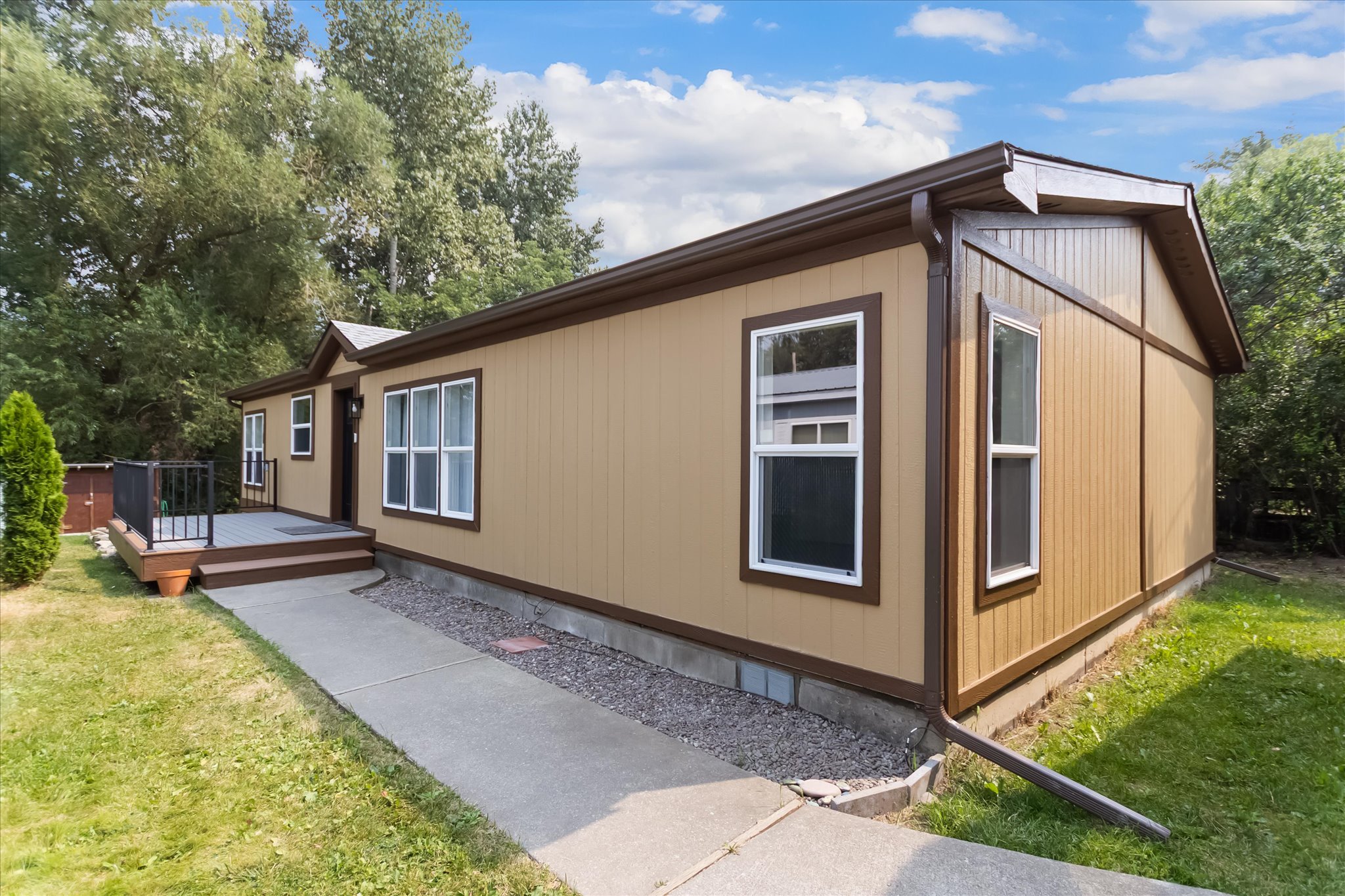 720 4th Avenue E Property Photo 1