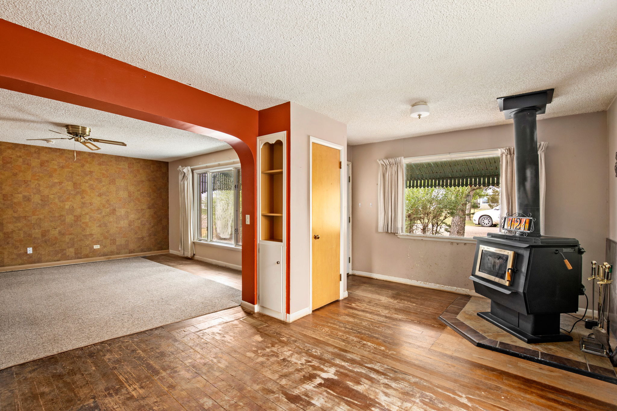 121 Central Avenue S Property Photo 6
