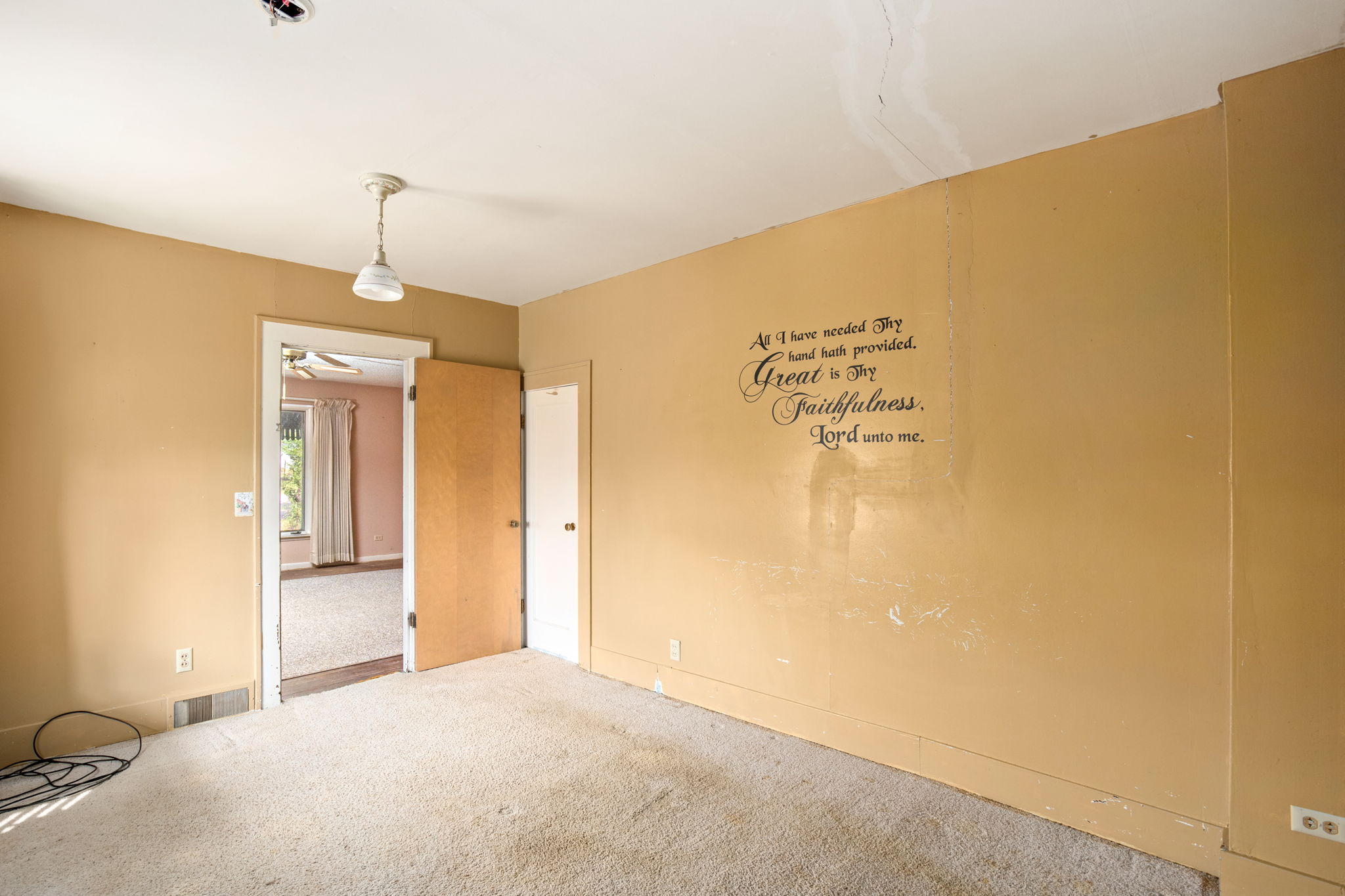 121 Central Avenue S Property Photo 15
