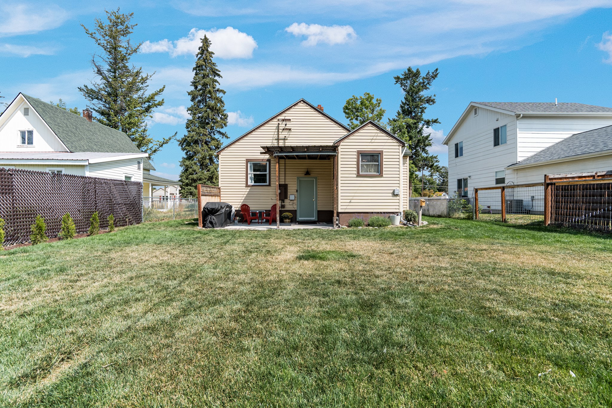 240 8th Avenue W Property Photo 52