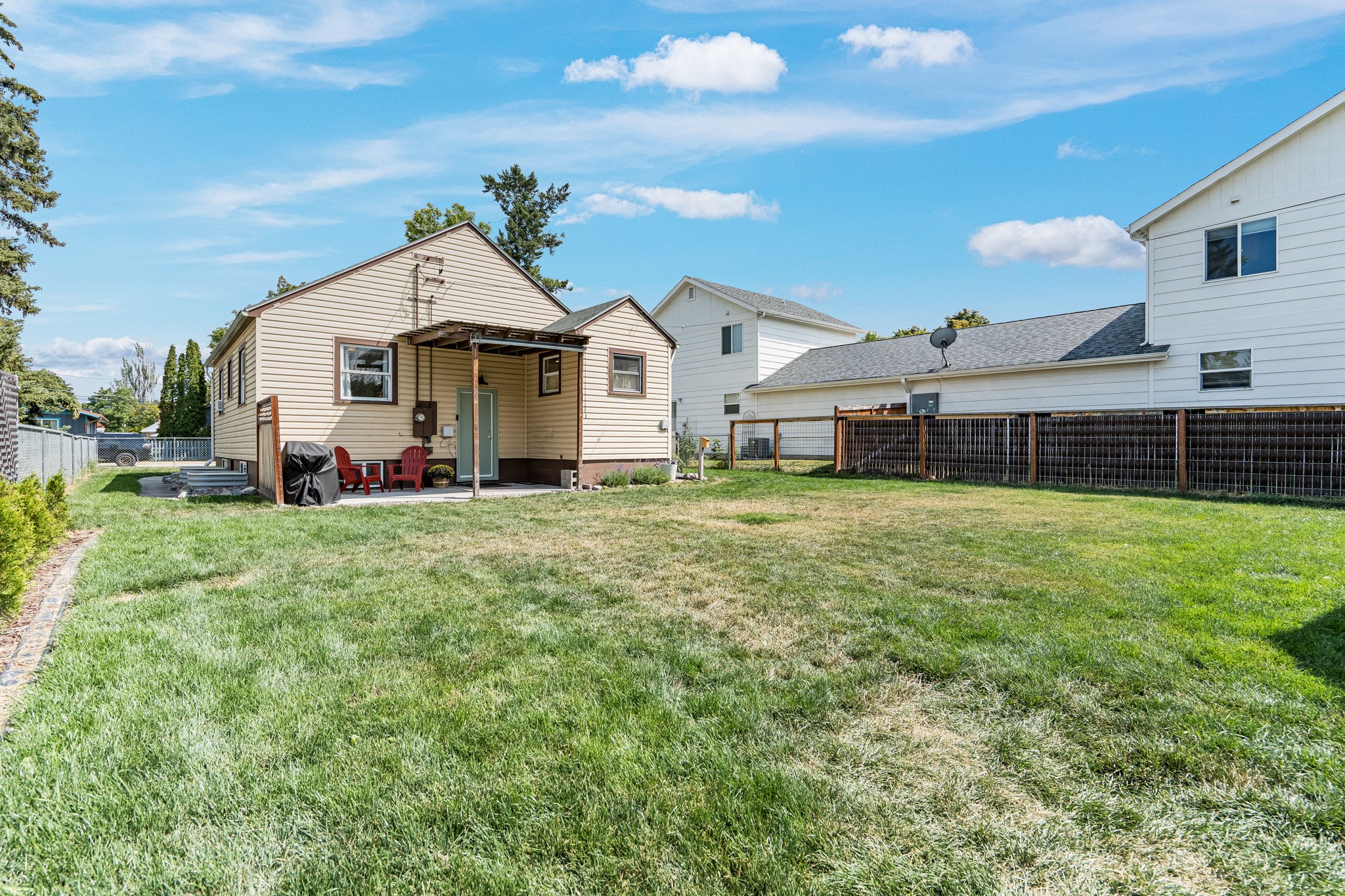 240 8th Avenue W Property Photo 53