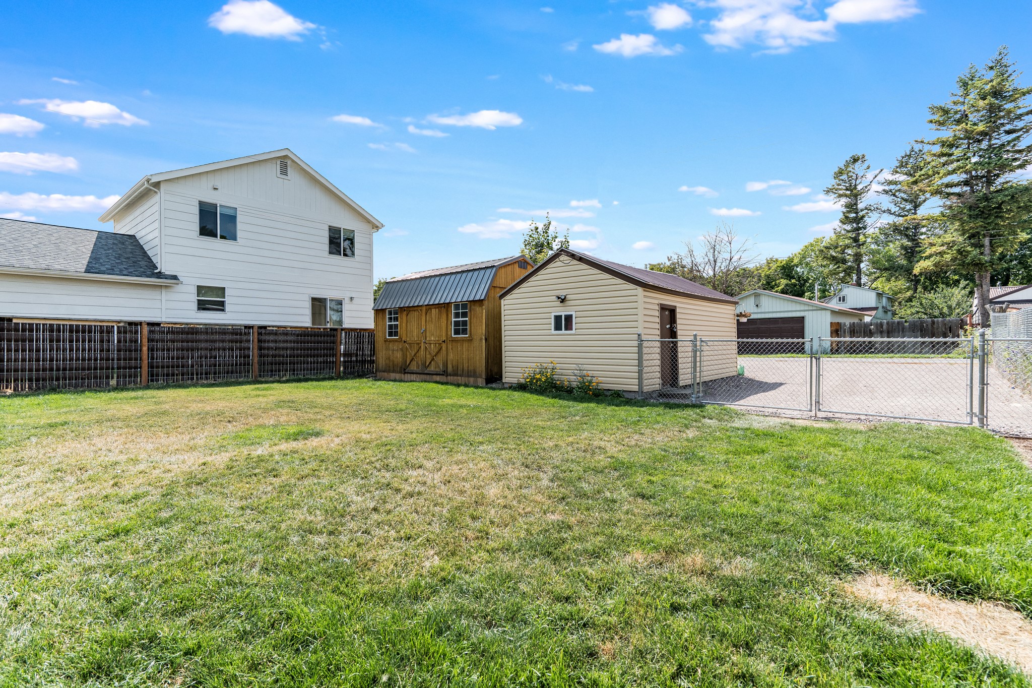 240 8th Avenue W Property Photo 54