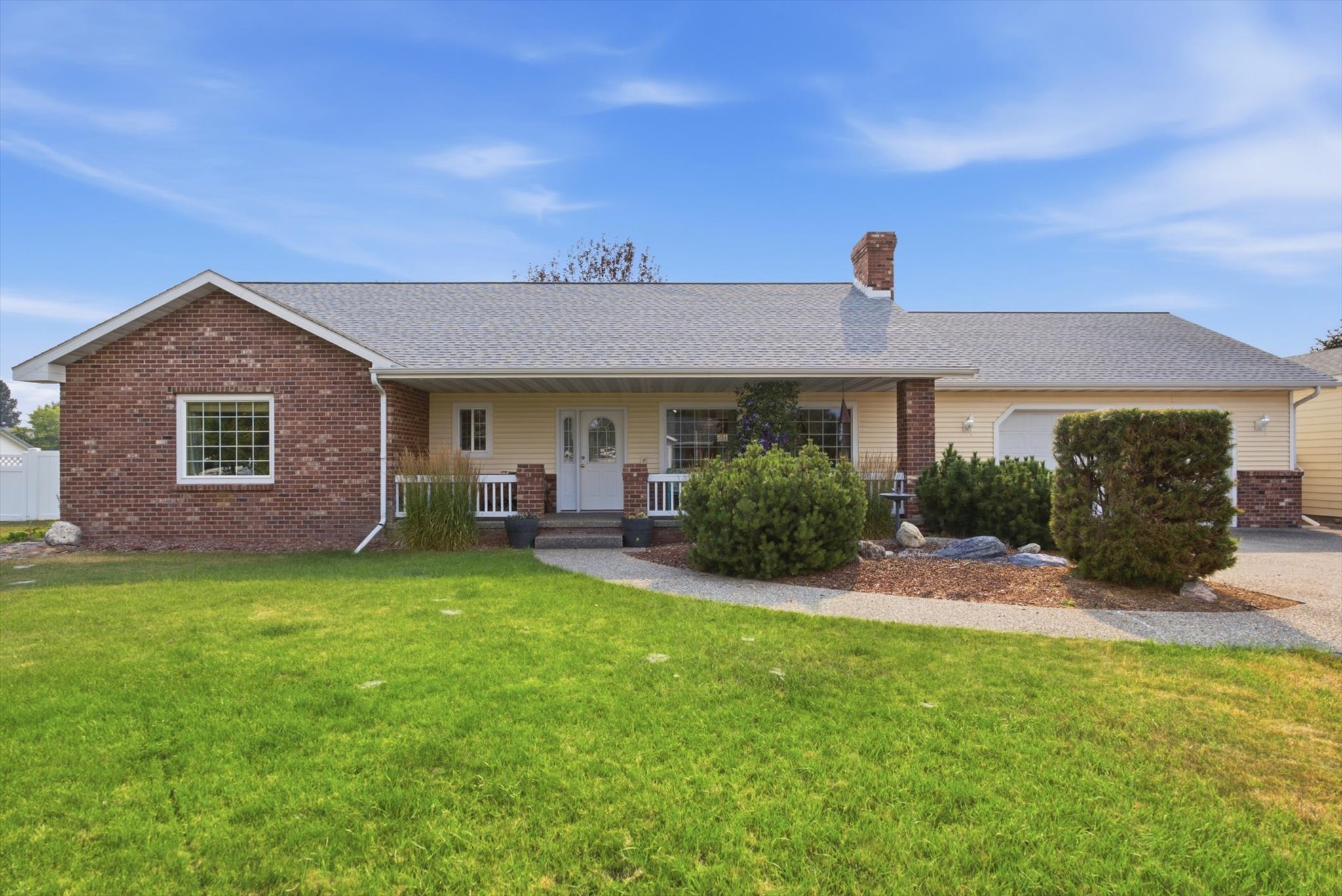655 Pebble Drive Property Photo 1