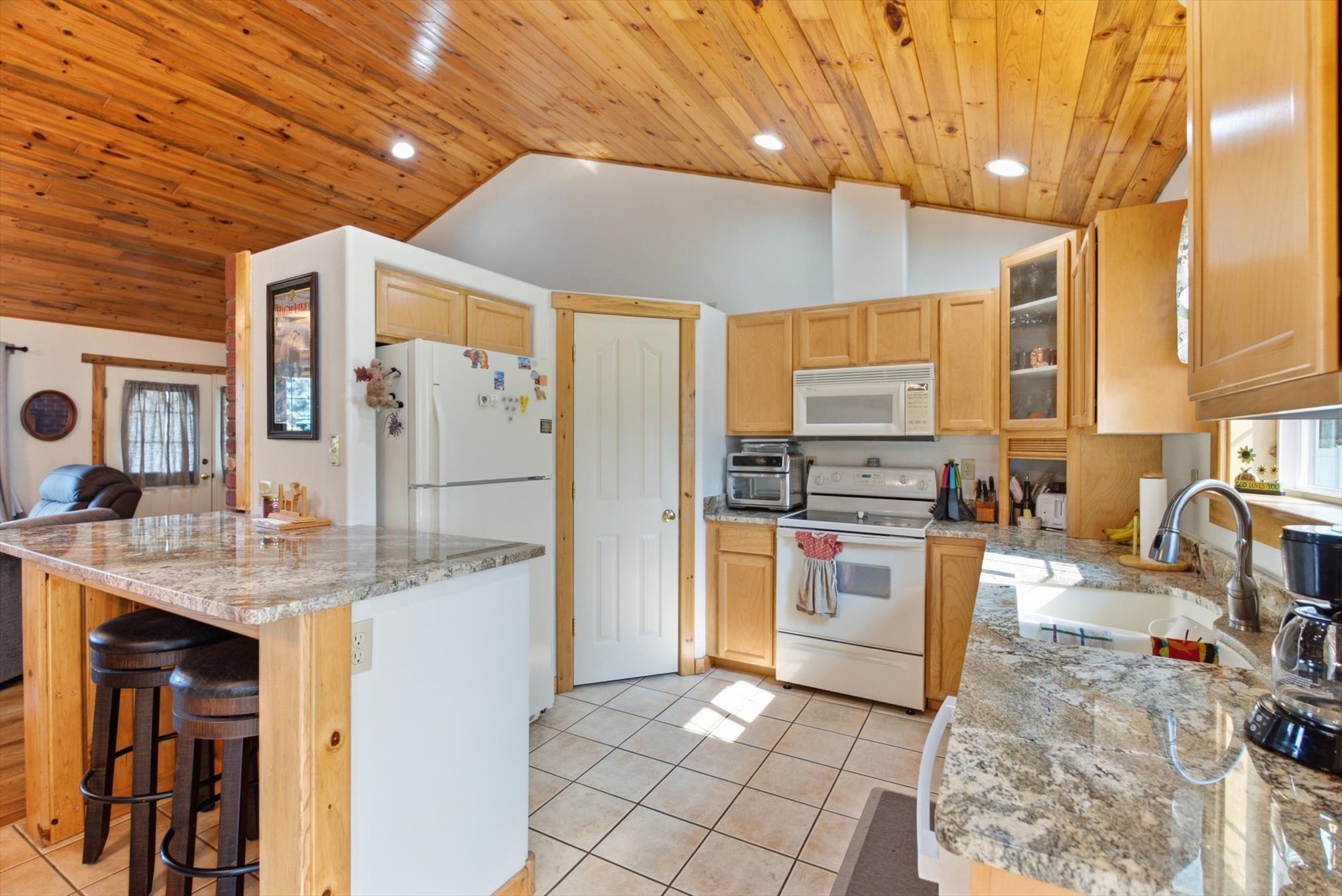 655 Pebble Drive Property Photo 9