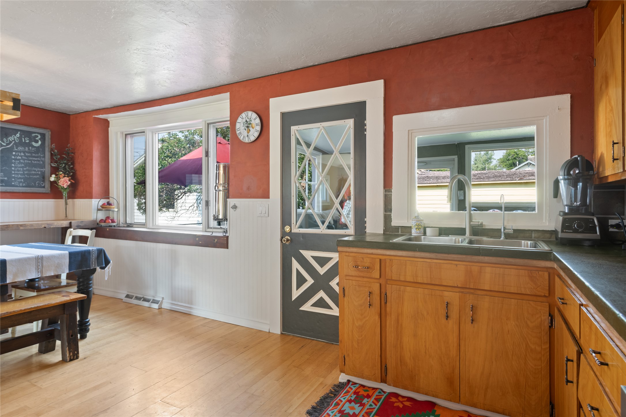 509 Brooks Street Property Photo 10