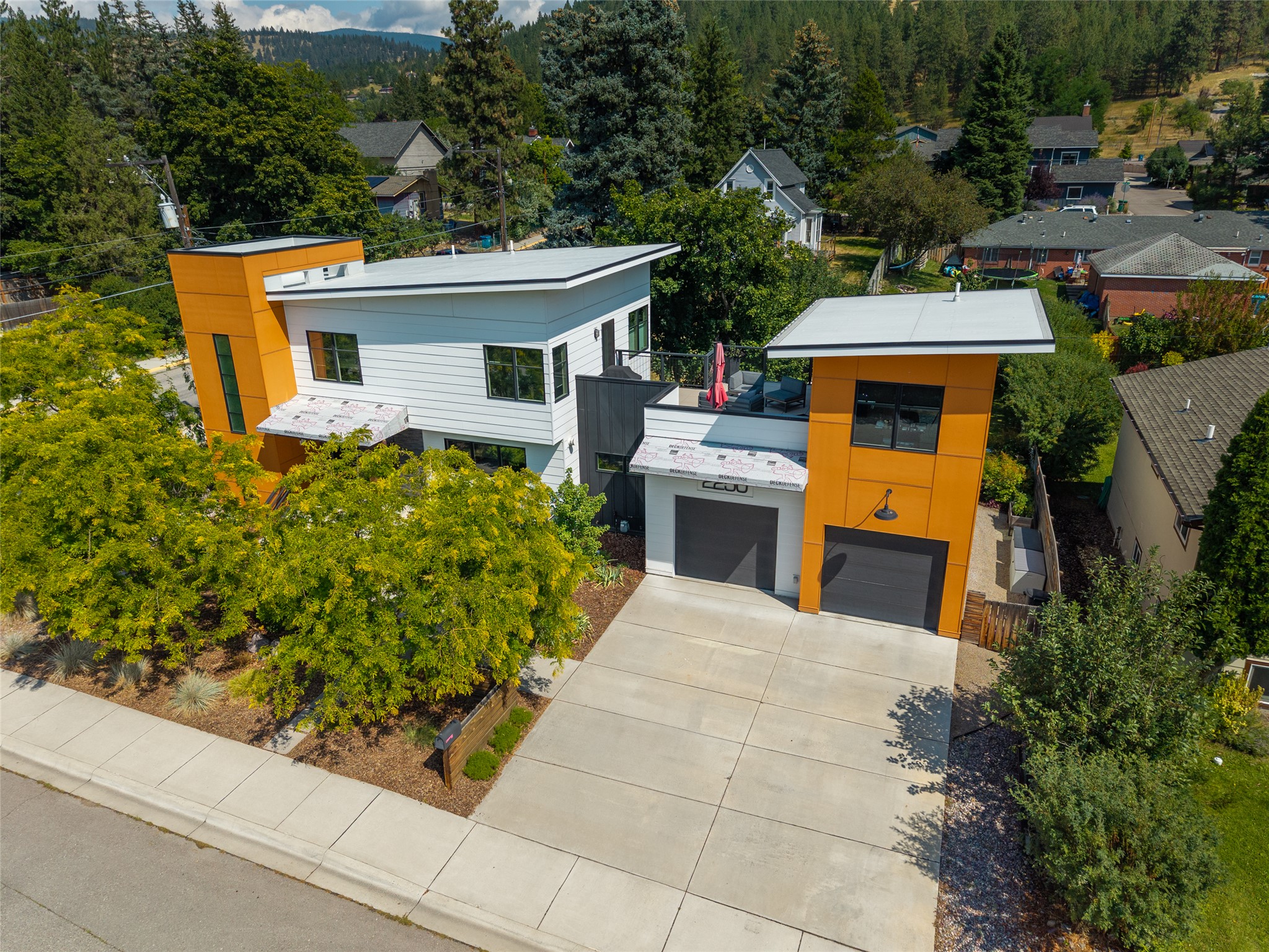 2250 Raymond Avenue Property Photo