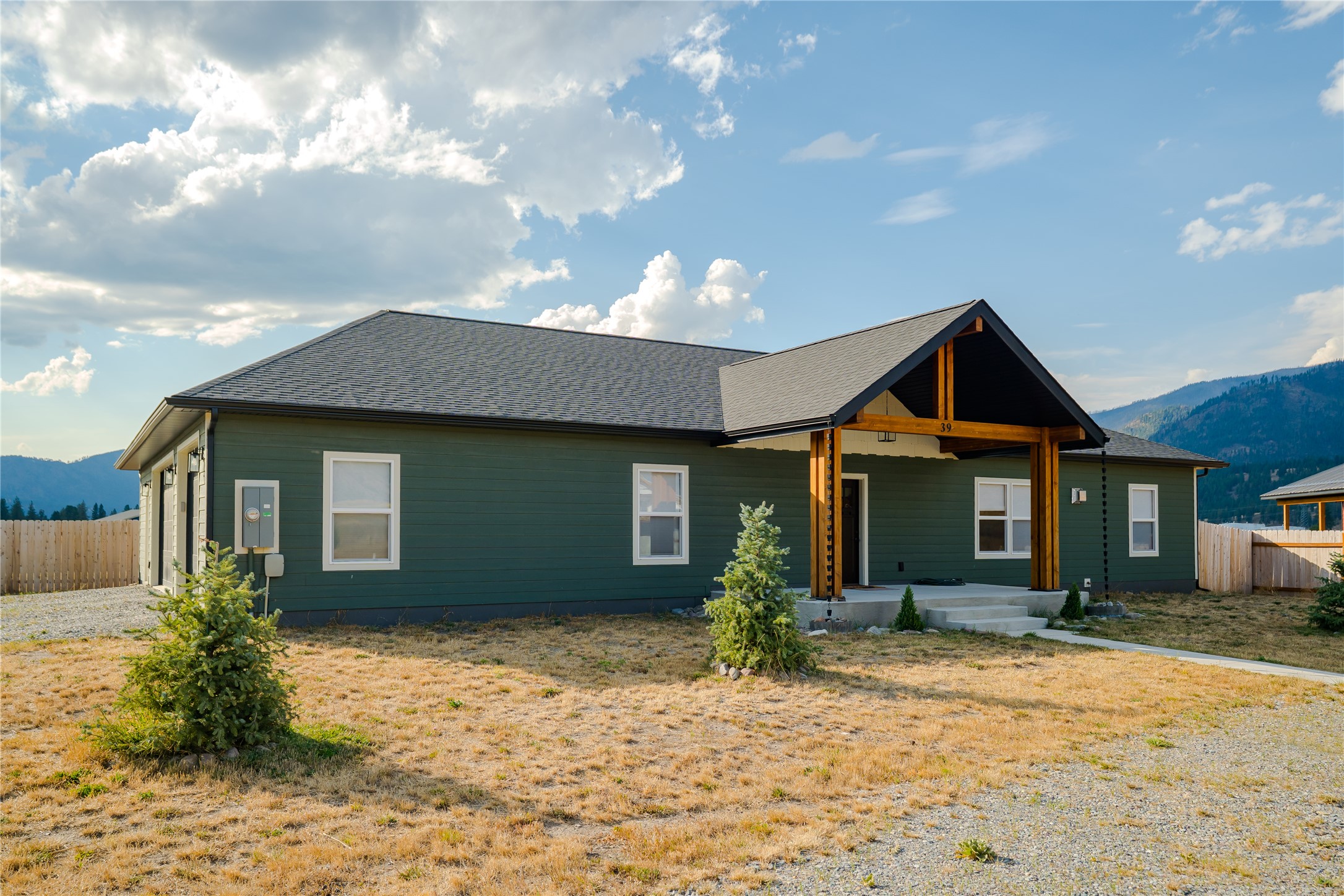 39 Lariat Loop Property Photo 3