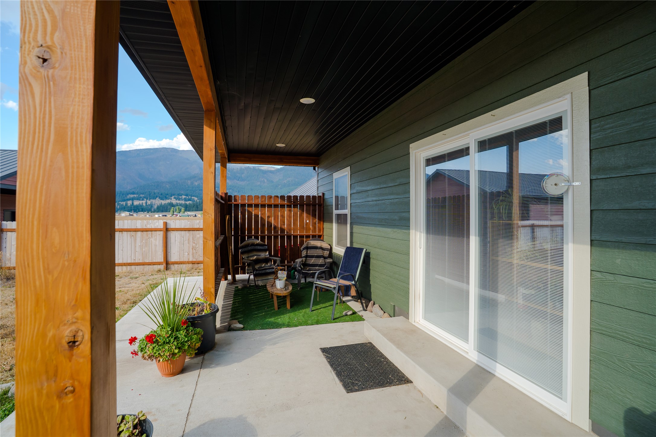 39 Lariat Loop Property Photo 11