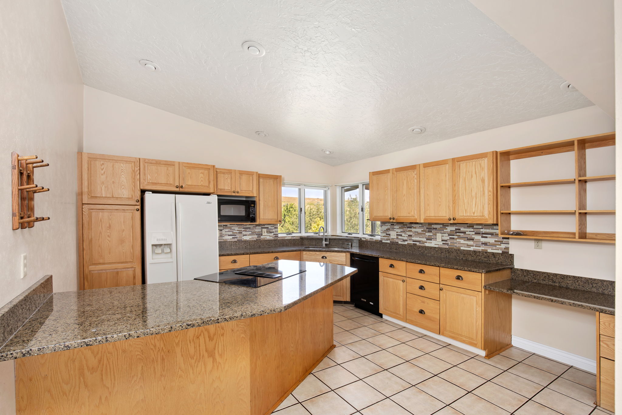 2729 Greenbriar Drive Property Photo 25