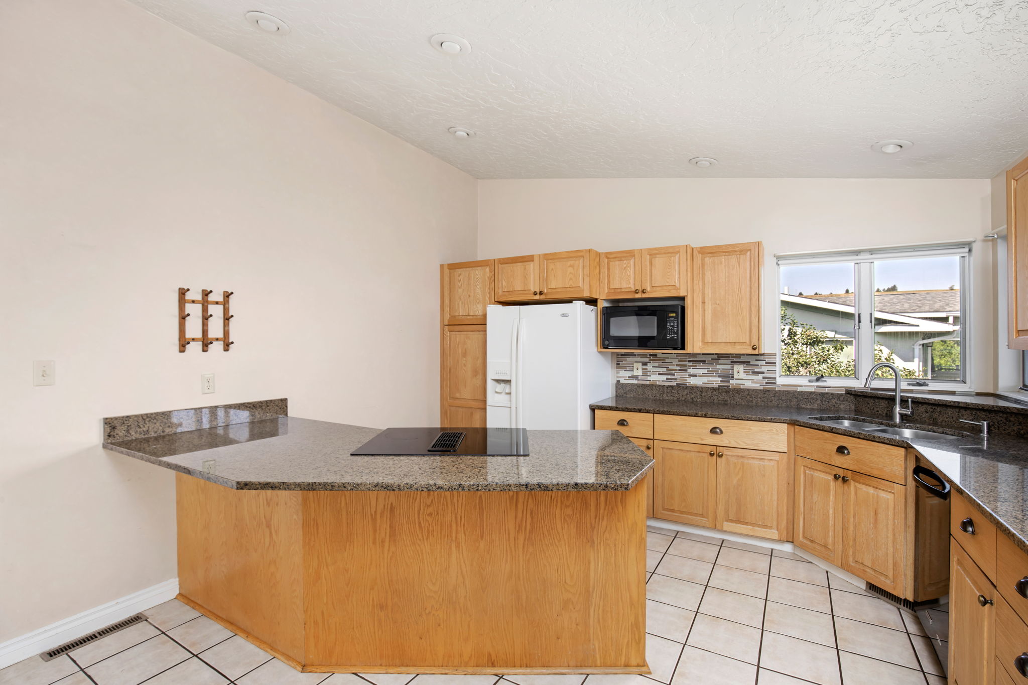 2729 Greenbriar Drive Property Photo 27