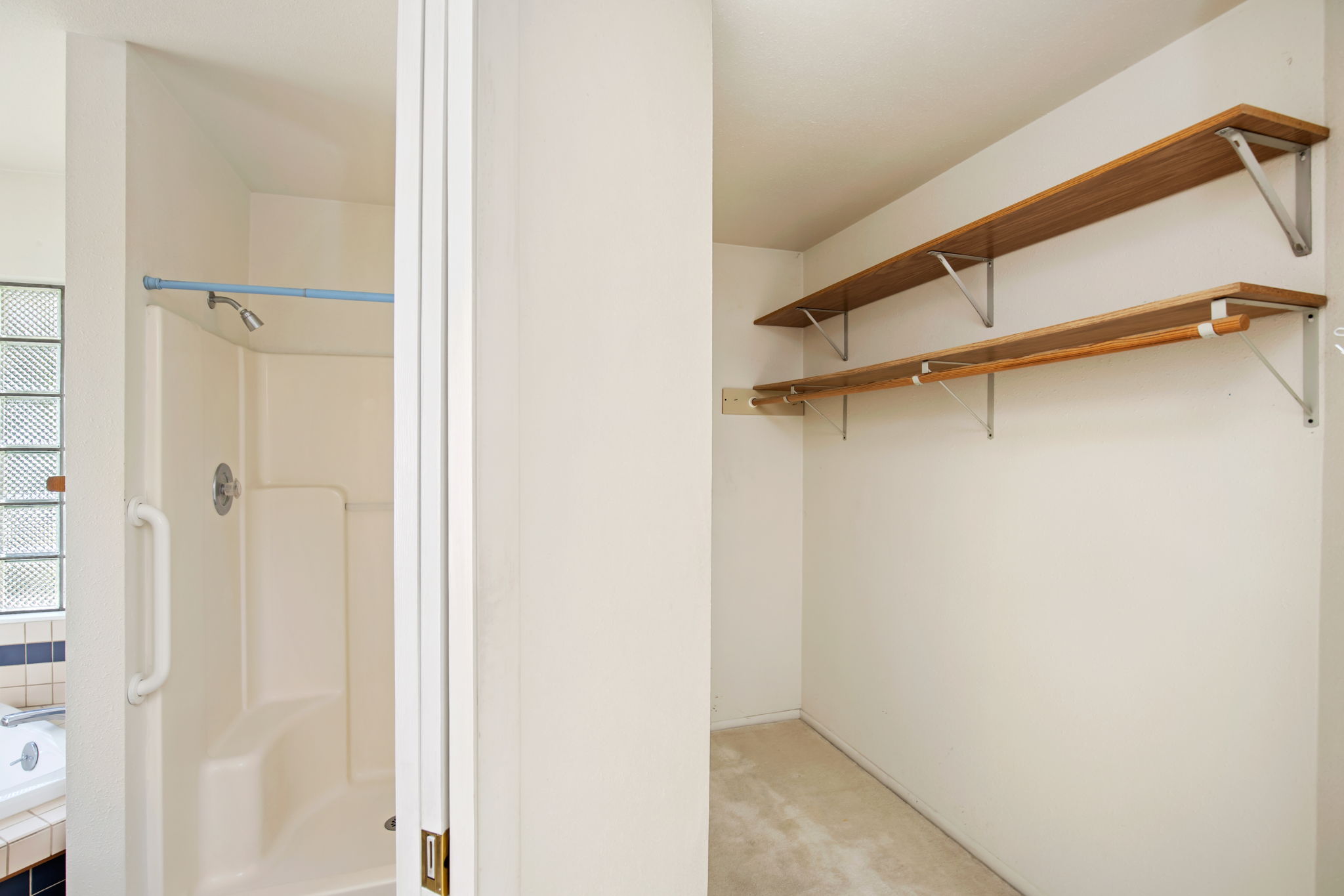 2729 Greenbriar Drive Property Photo 35