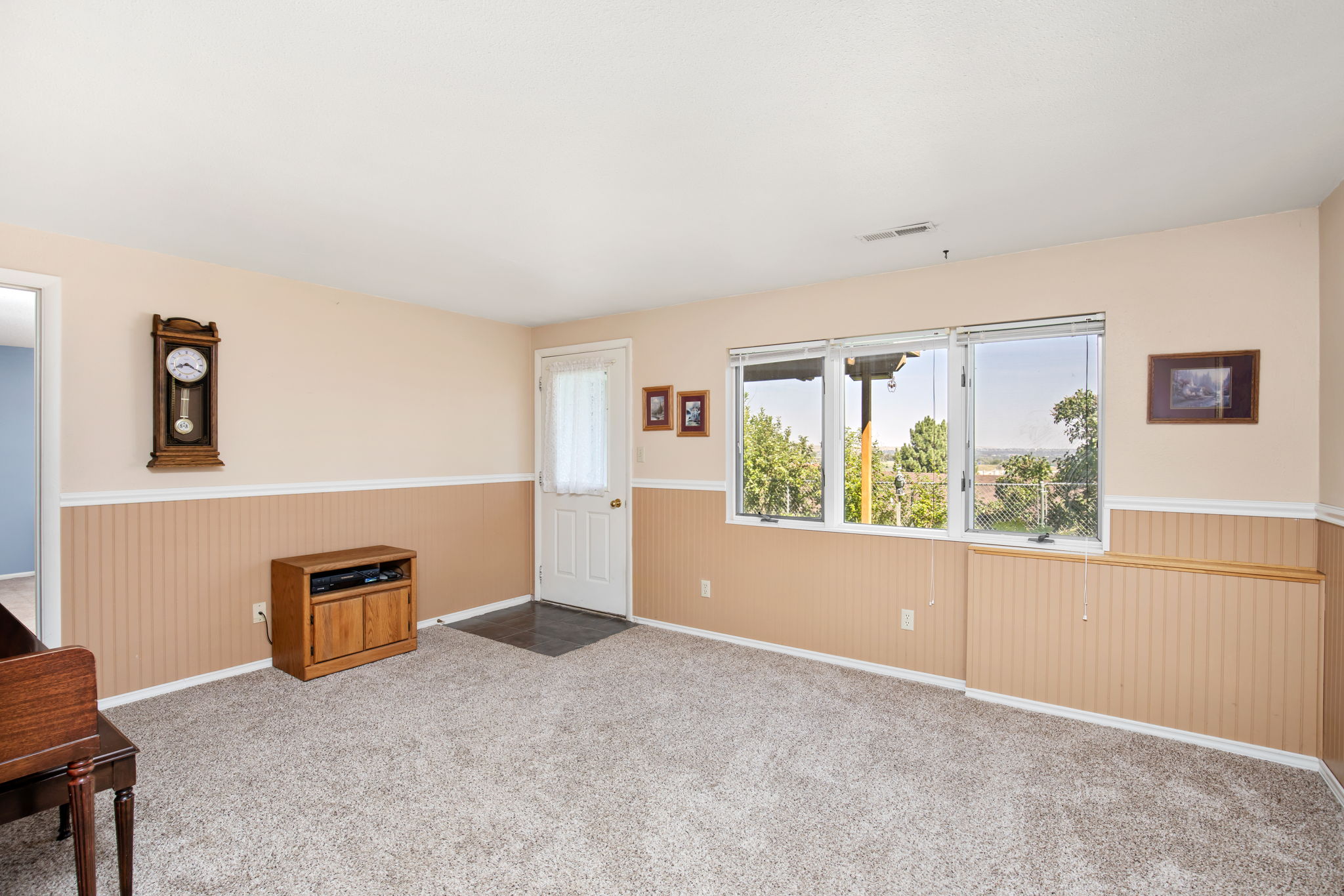 2729 Greenbriar Drive Property Photo 38