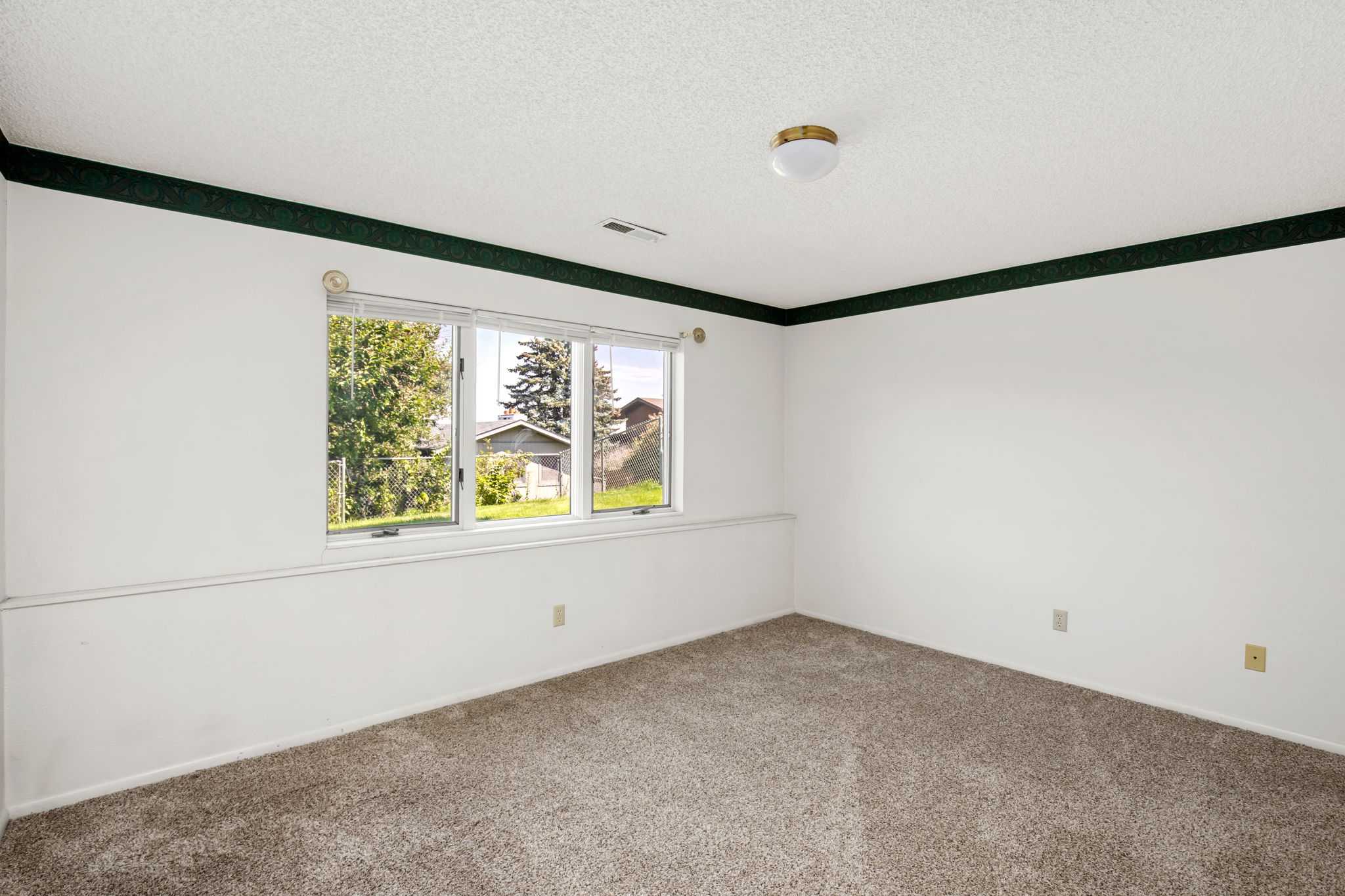 2729 Greenbriar Drive Property Photo 41