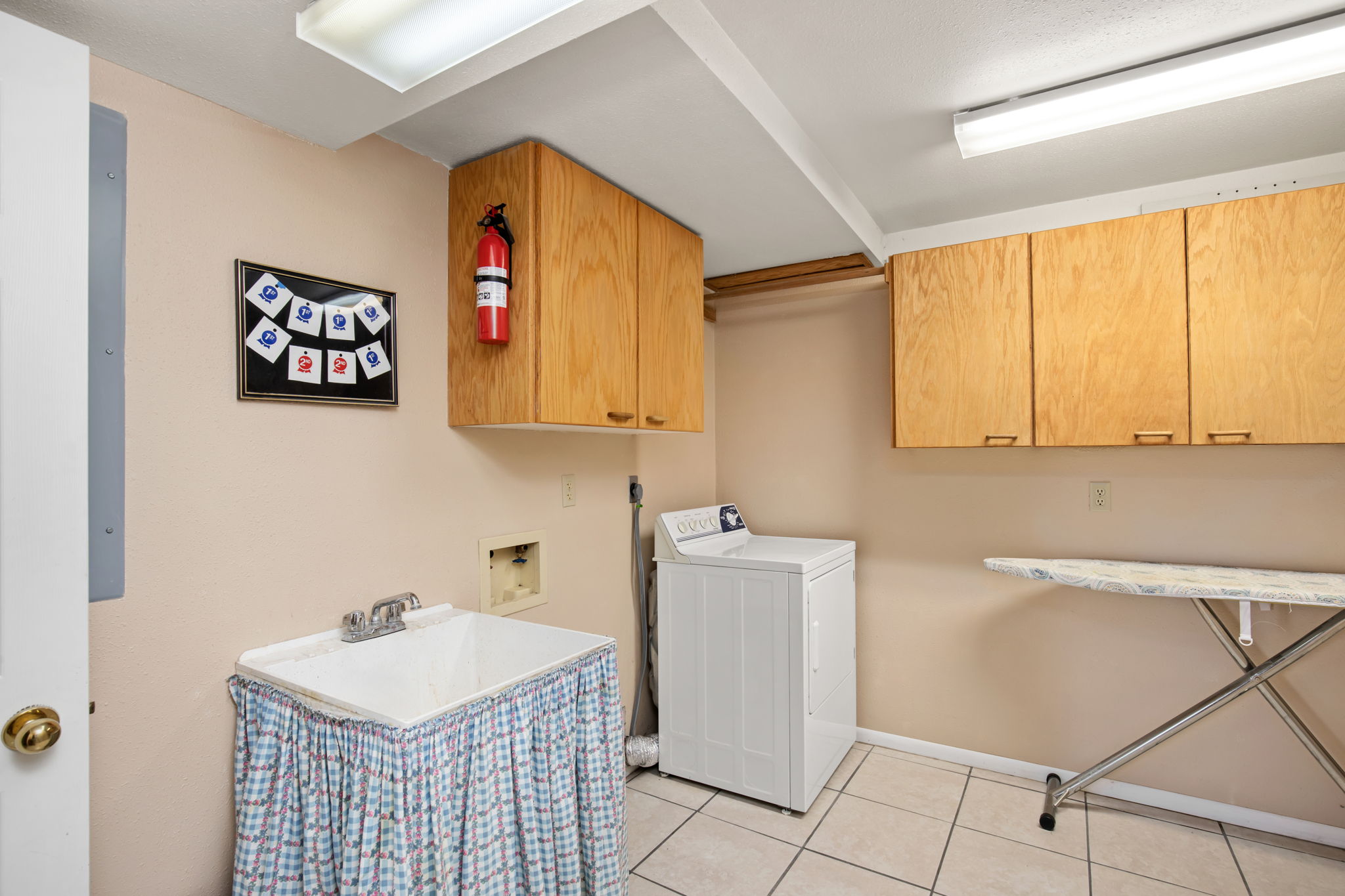 2729 Greenbriar Drive Property Photo 49