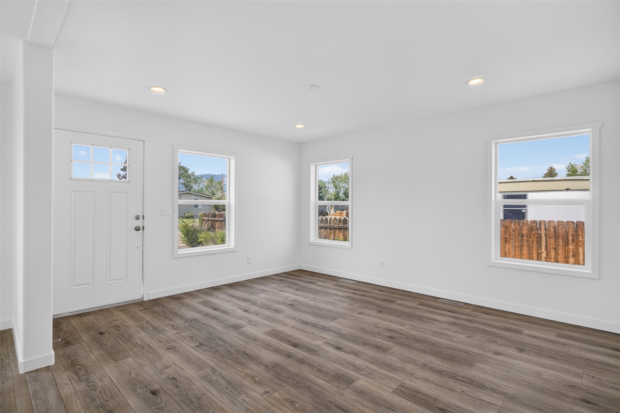 306 S Cook Street Property Photo 4