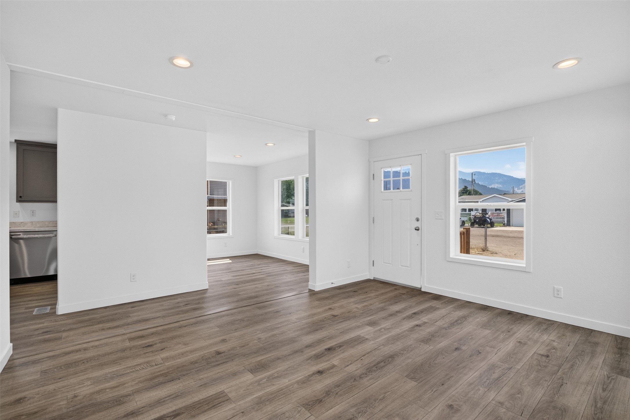 306 S Cook Street Property Photo 6