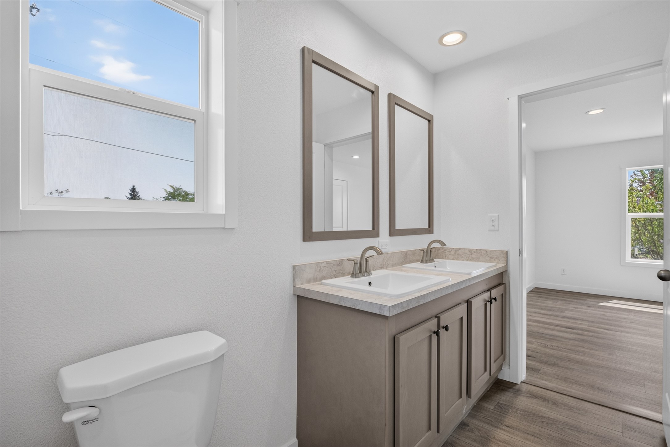 306 S Cook Street Property Photo 16