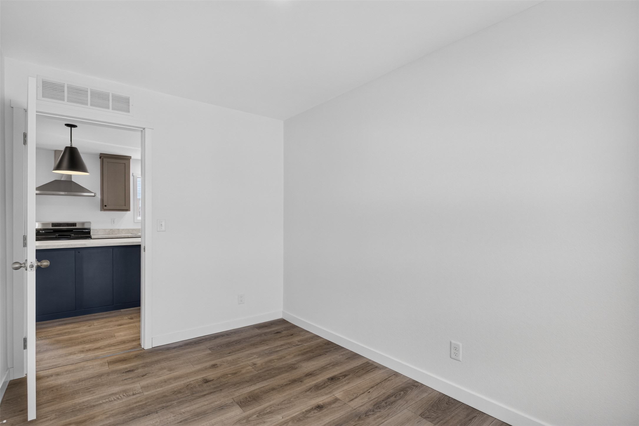306 S Cook Street Property Photo 18