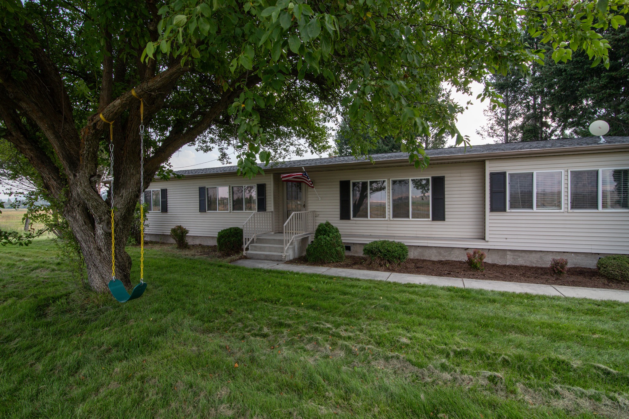 11919 Mullan Road Property Photo 6