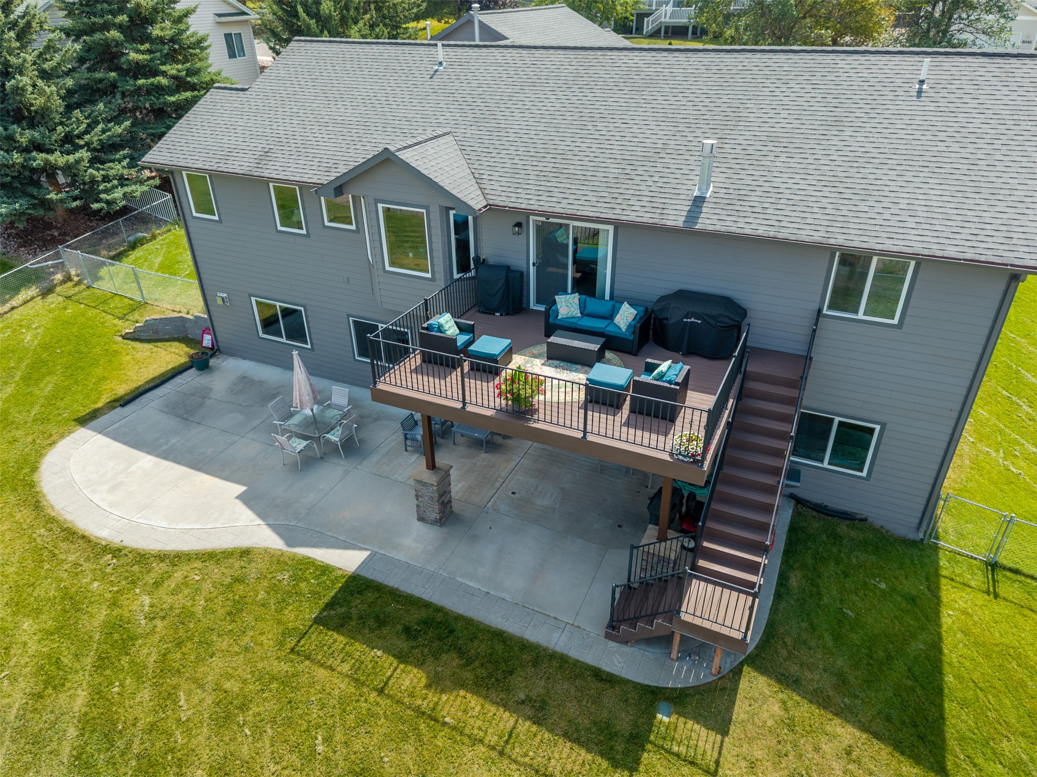 5034 Victor Court Property Photo 1