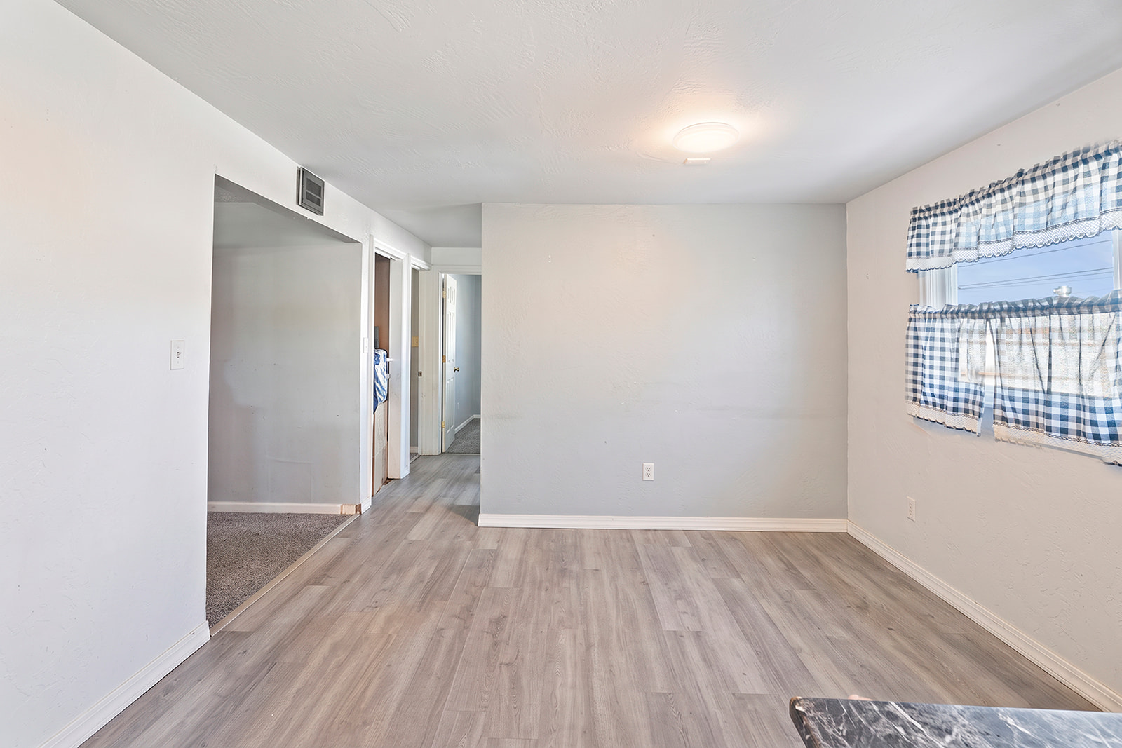 1335 Sampson Street Property Photo 5