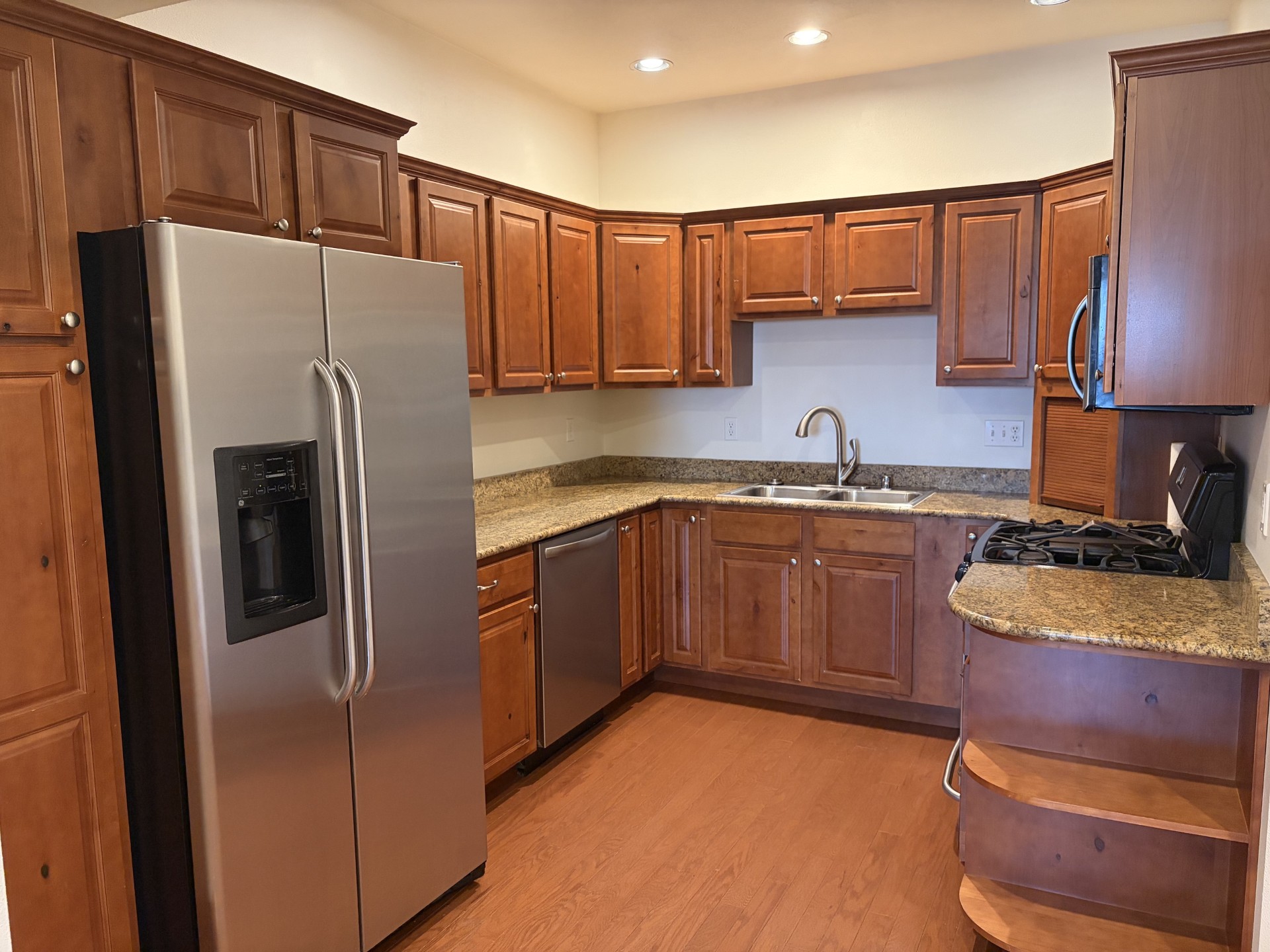 502 Silverleaf Drive Property Photo 1