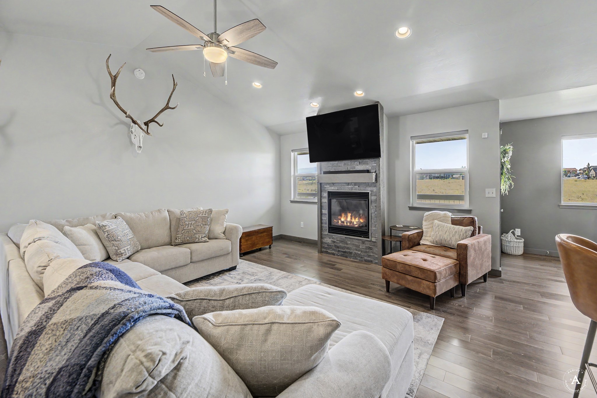 4245 Berkshire Road Property Photo 14