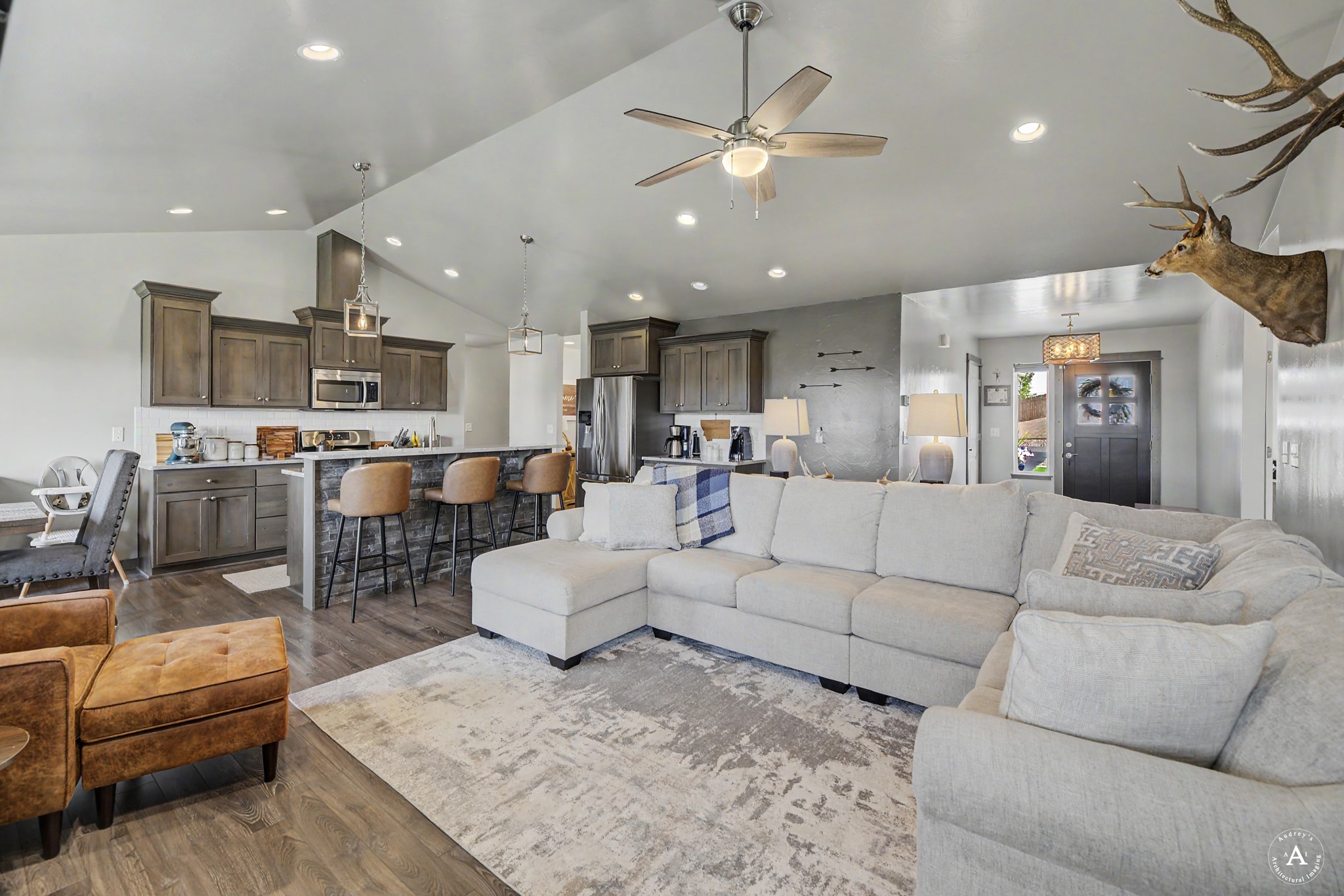 4245 Berkshire Road Property Photo 15