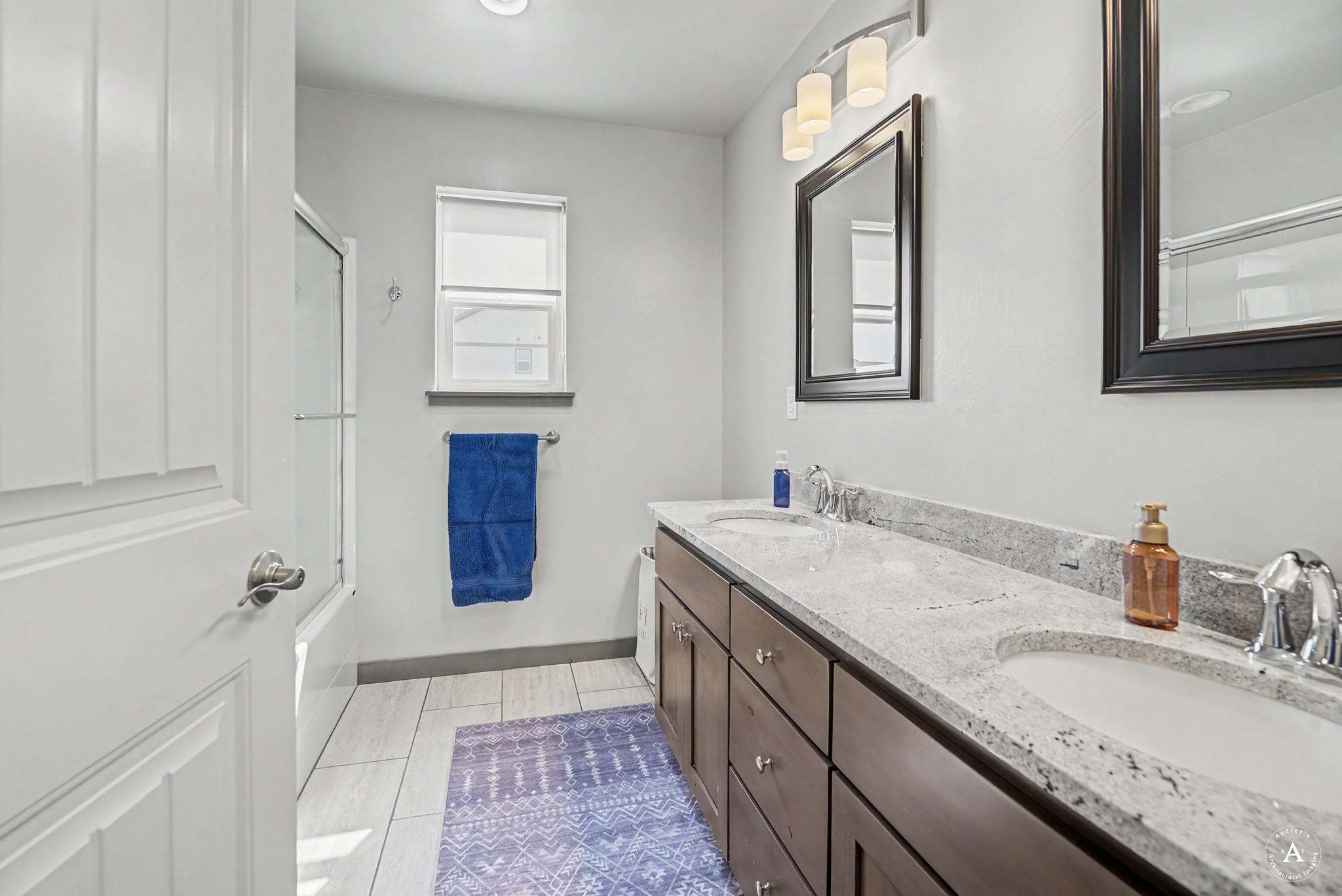 4245 Berkshire Road Property Photo 25
